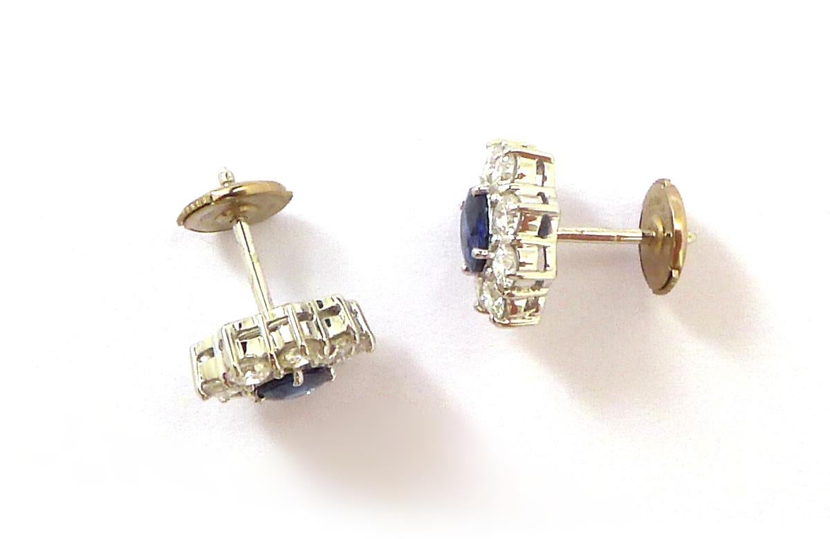 Contemporary Sapphire and Diamond Earrings Mounted in 18 Karat Gold For Sale
