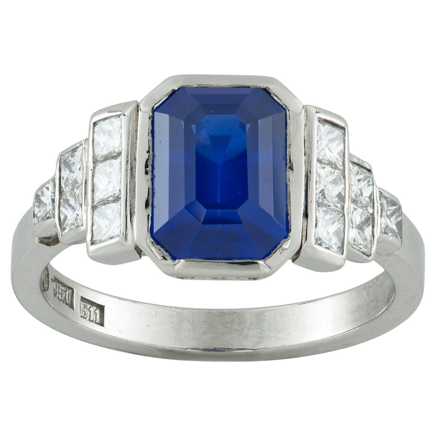 Sapphire and Diamond Ring For Sale