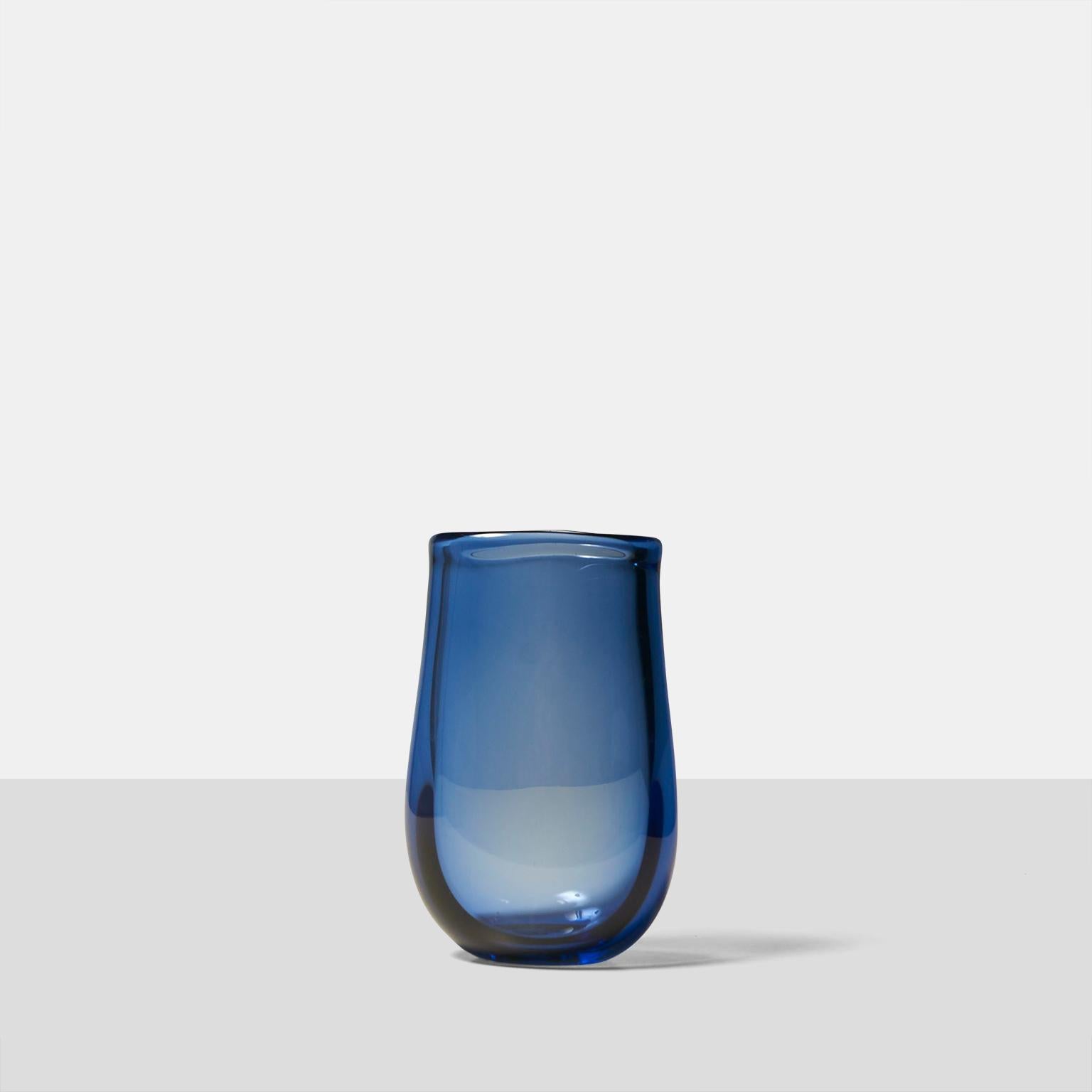 Danese Vaso blu zaffiro di Per Lütken per Holmegaard in vendita