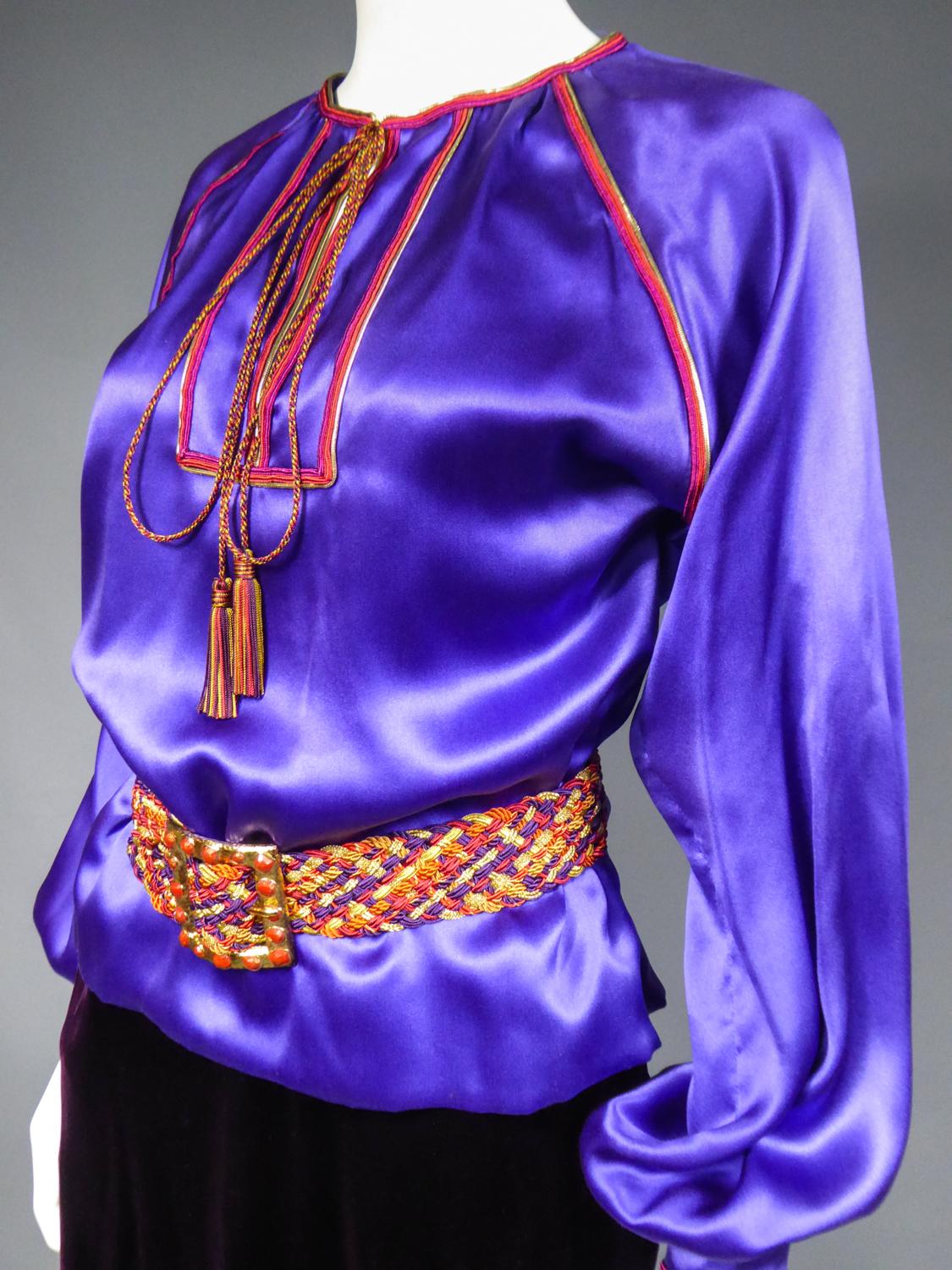 Un set di camicetta in raso e gonna in velluto di Yves Saint Laurent Couture Circa 2000 in vendita 6