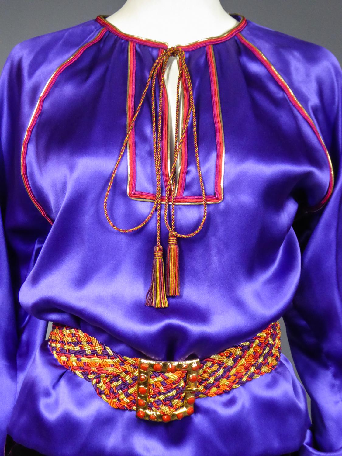 Un set di camicetta in raso e gonna in velluto di Yves Saint Laurent Couture Circa 2000 in vendita 1