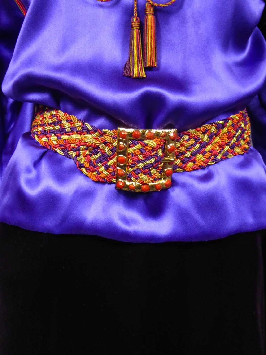 Un set di camicetta in raso e gonna in velluto di Yves Saint Laurent Couture Circa 2000 in vendita 4