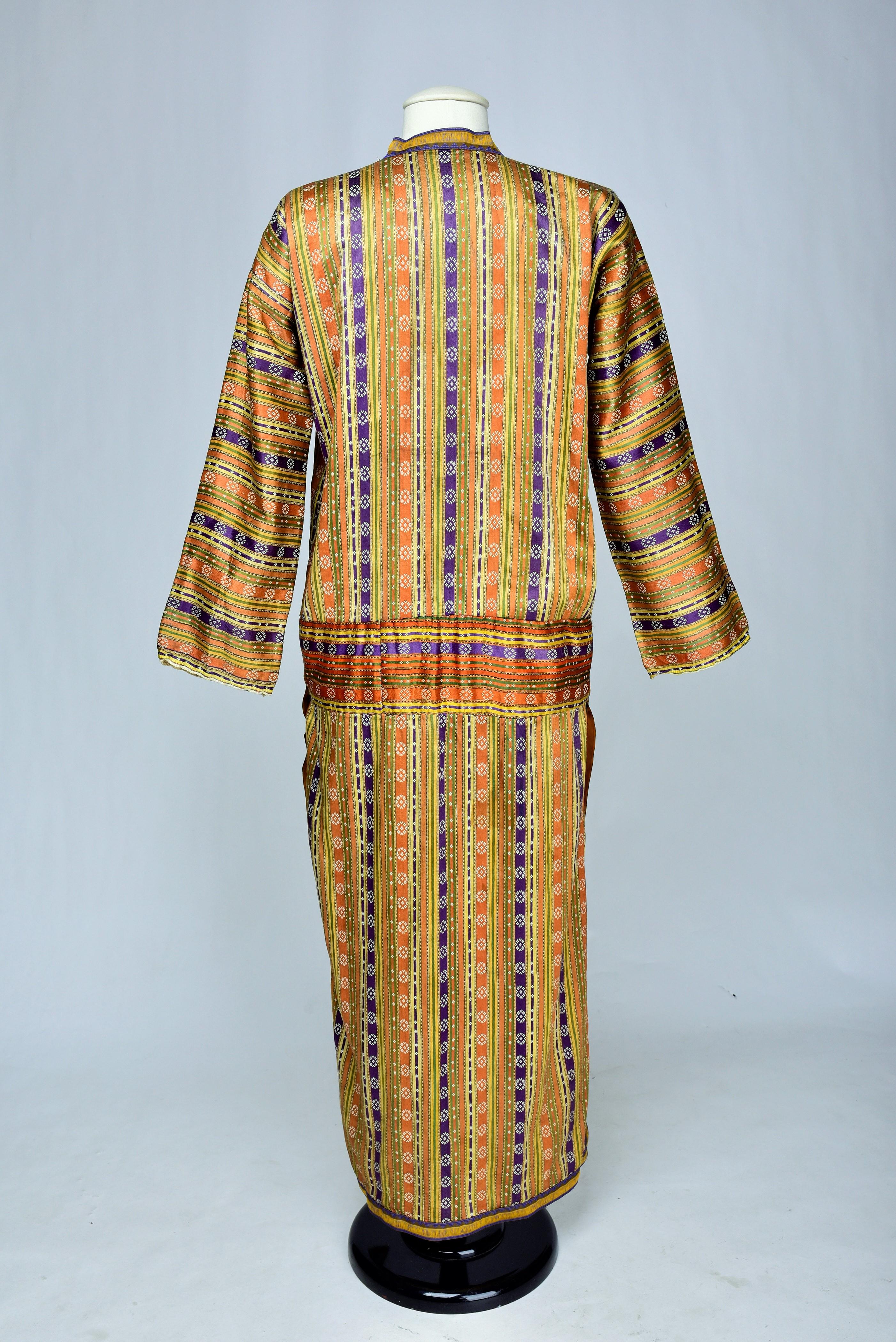 A Satin Striped Kaftan - Ottoman Empire Circa 1900 - 1920 For Sale 4