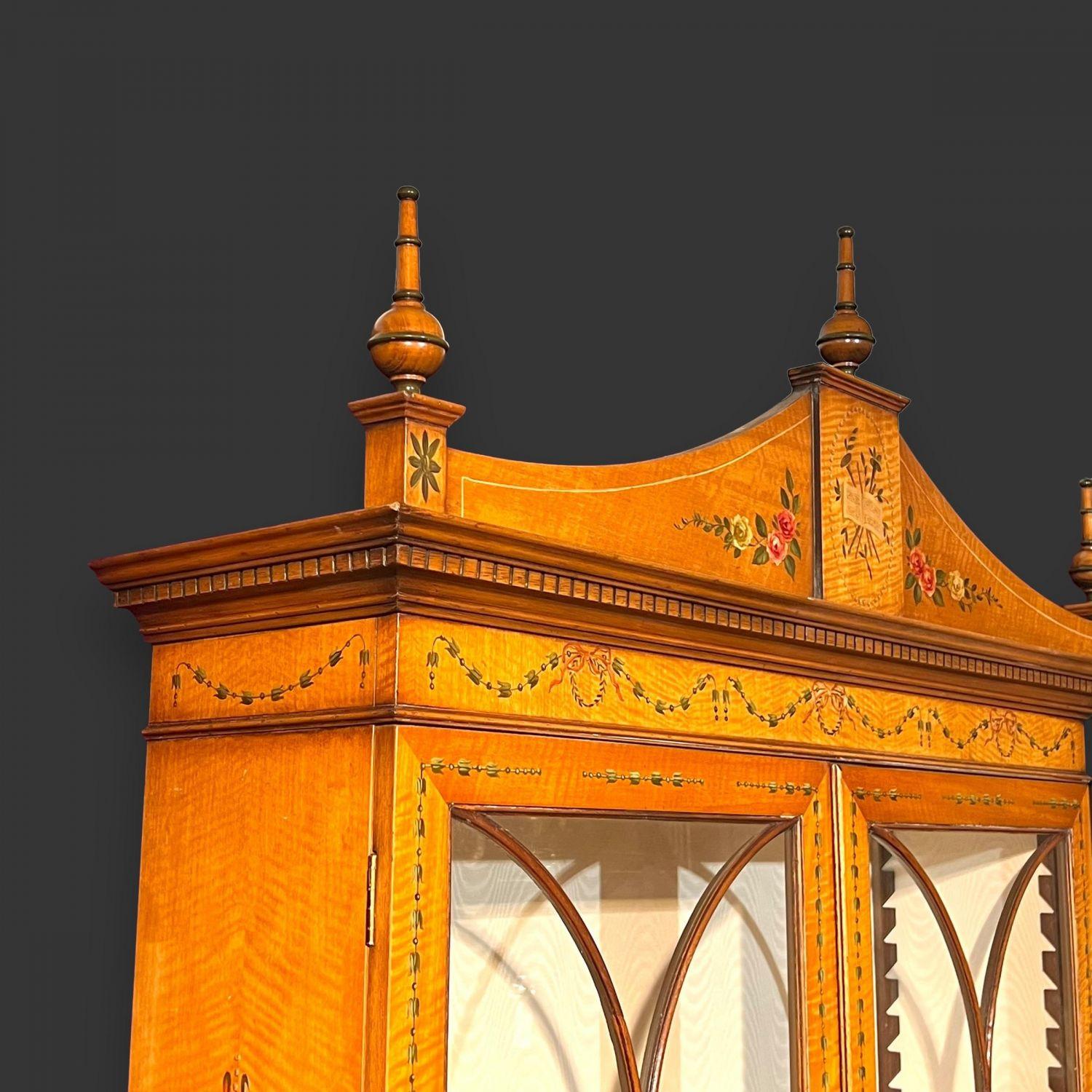 A Satinwood Hand Painted Sheraton Revival Cabinet on Stand For Sale 6