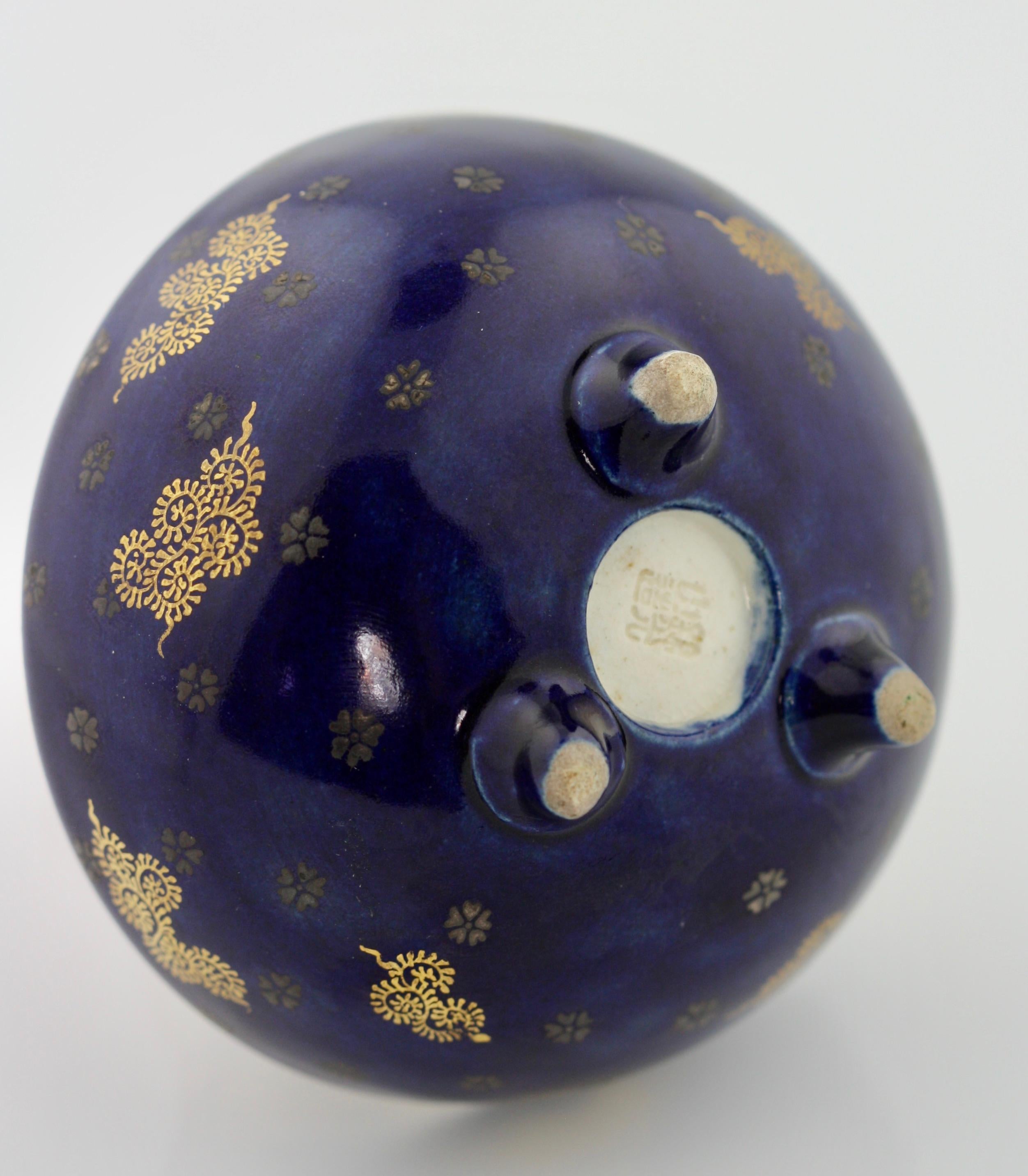 Early 20th Century Satsuma Earthenware Vase, by Kinkozan For Sale