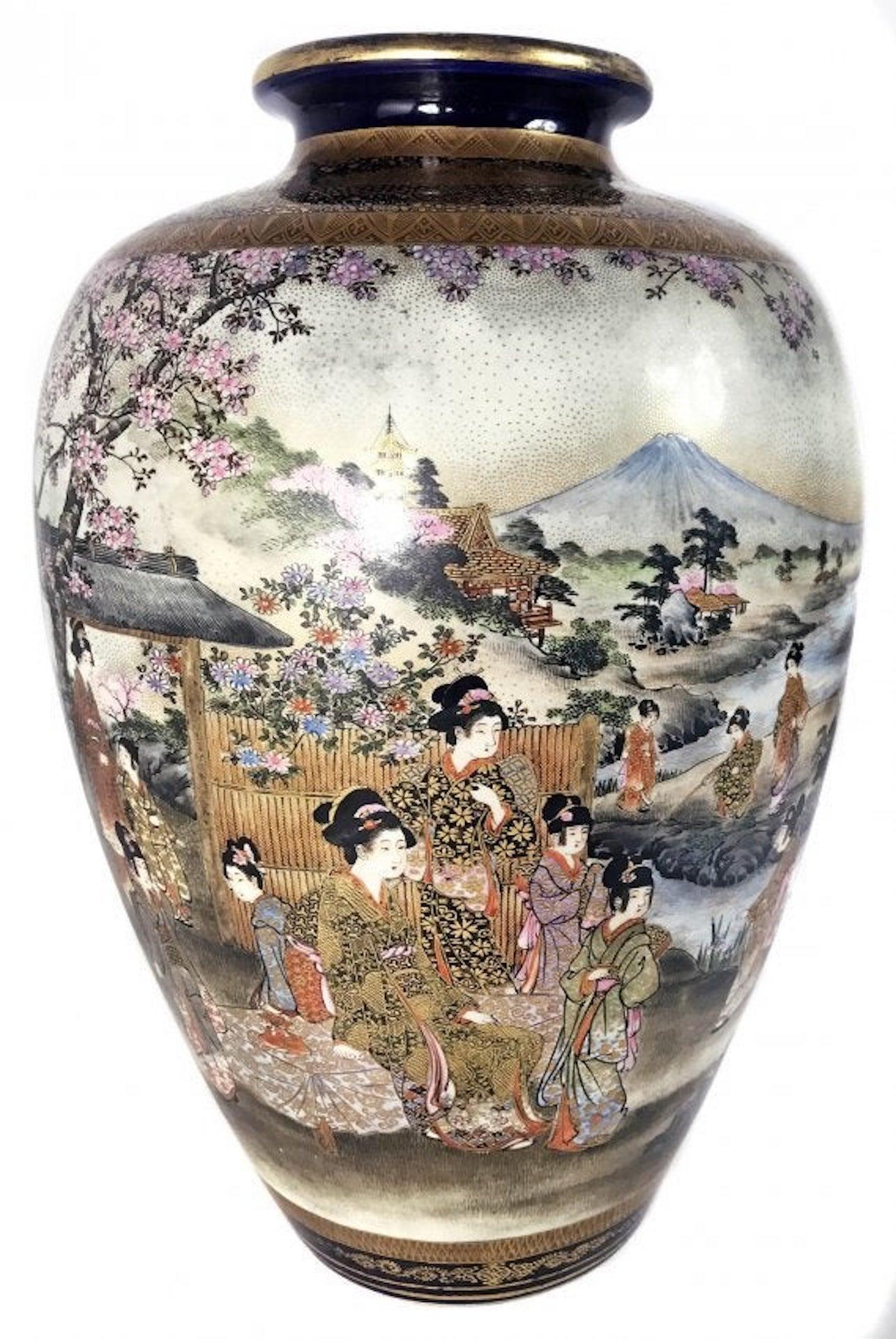 A Satsuma Vase, Meiji Period Signed Shuzan In Good Condition In West Palm Beach, FL