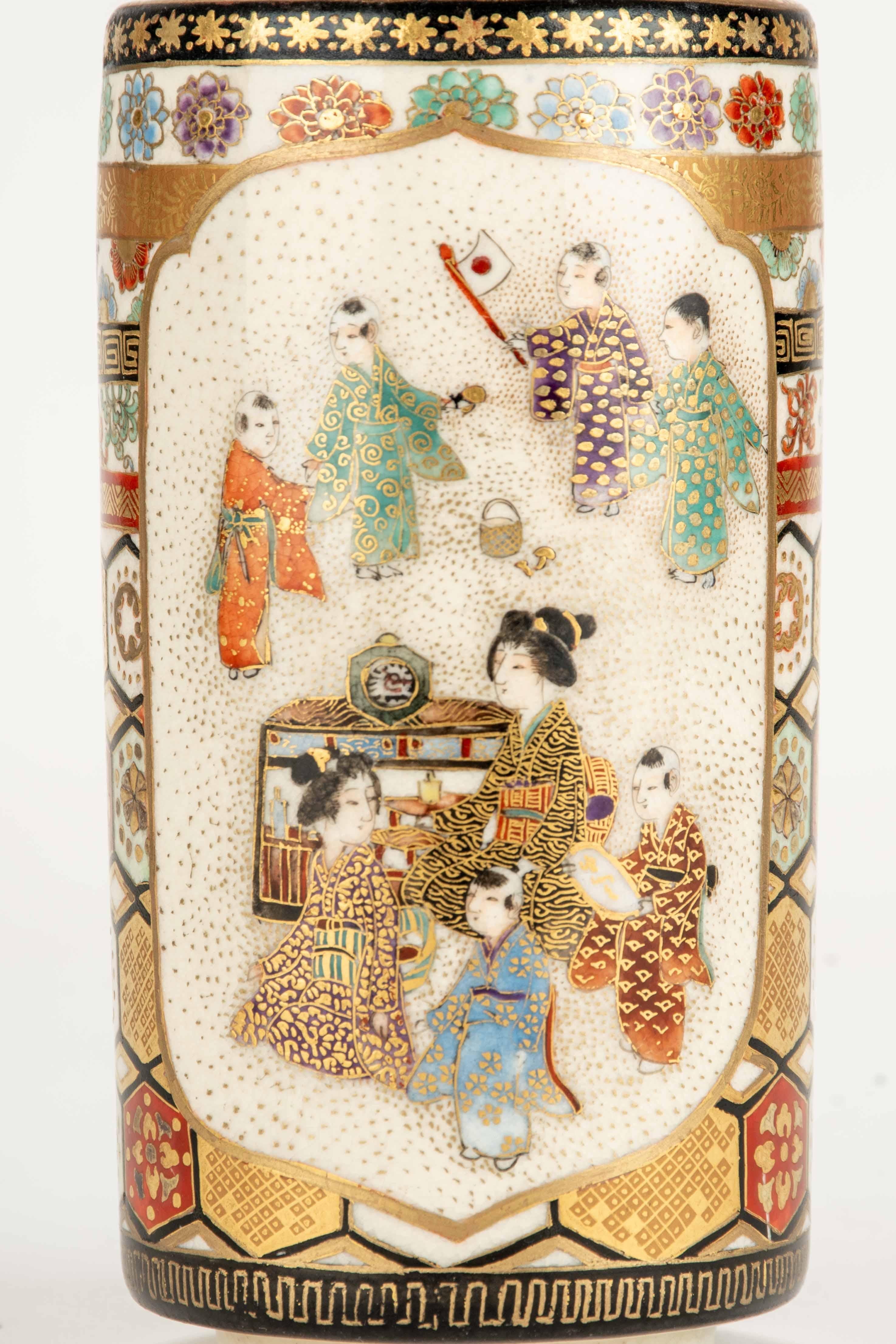 Ceramic A Satsuma vase painted with polychrome enamels and pure gold For Sale