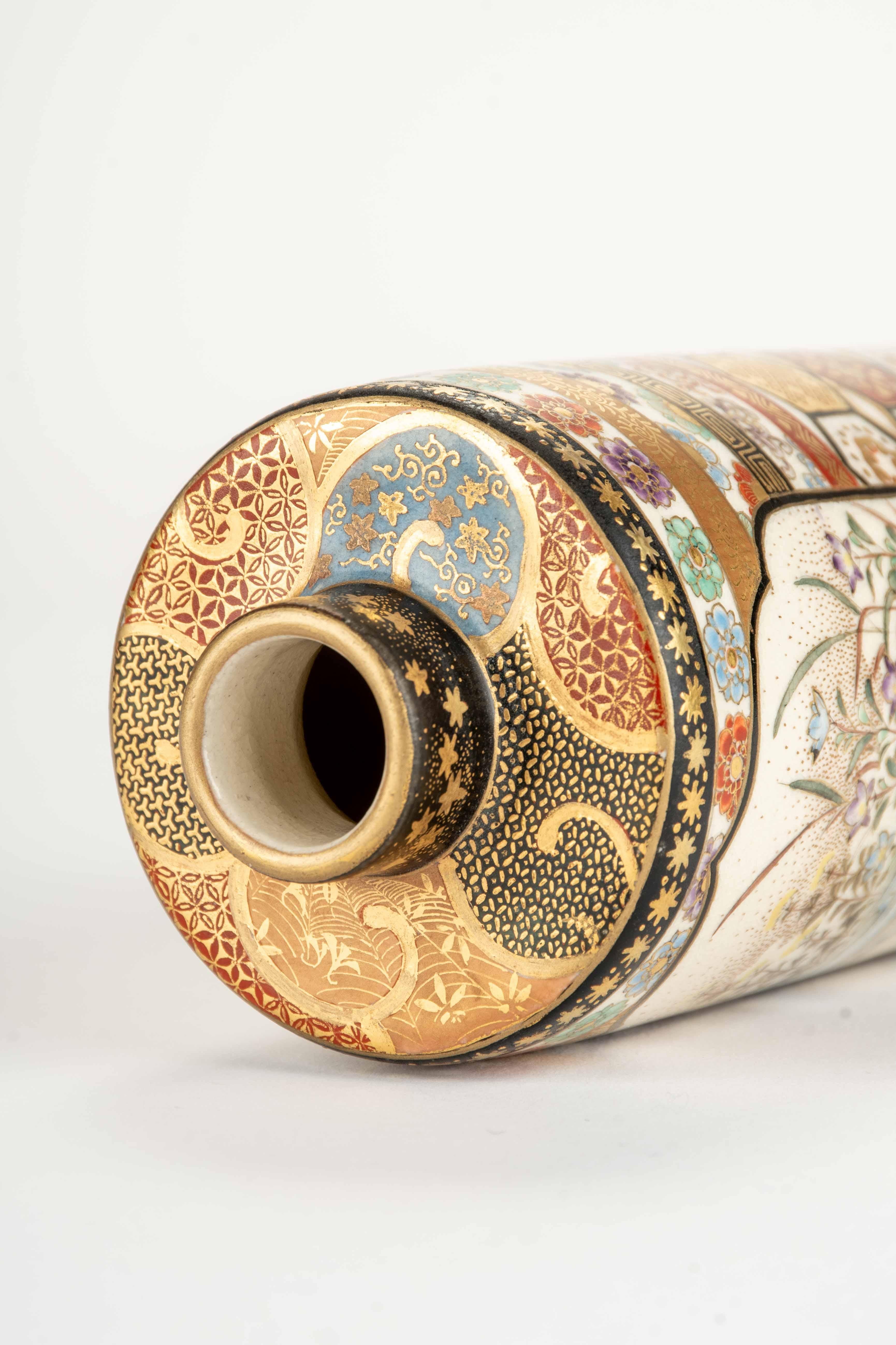 A Satsuma vase painted with polychrome enamels and pure gold For Sale 1