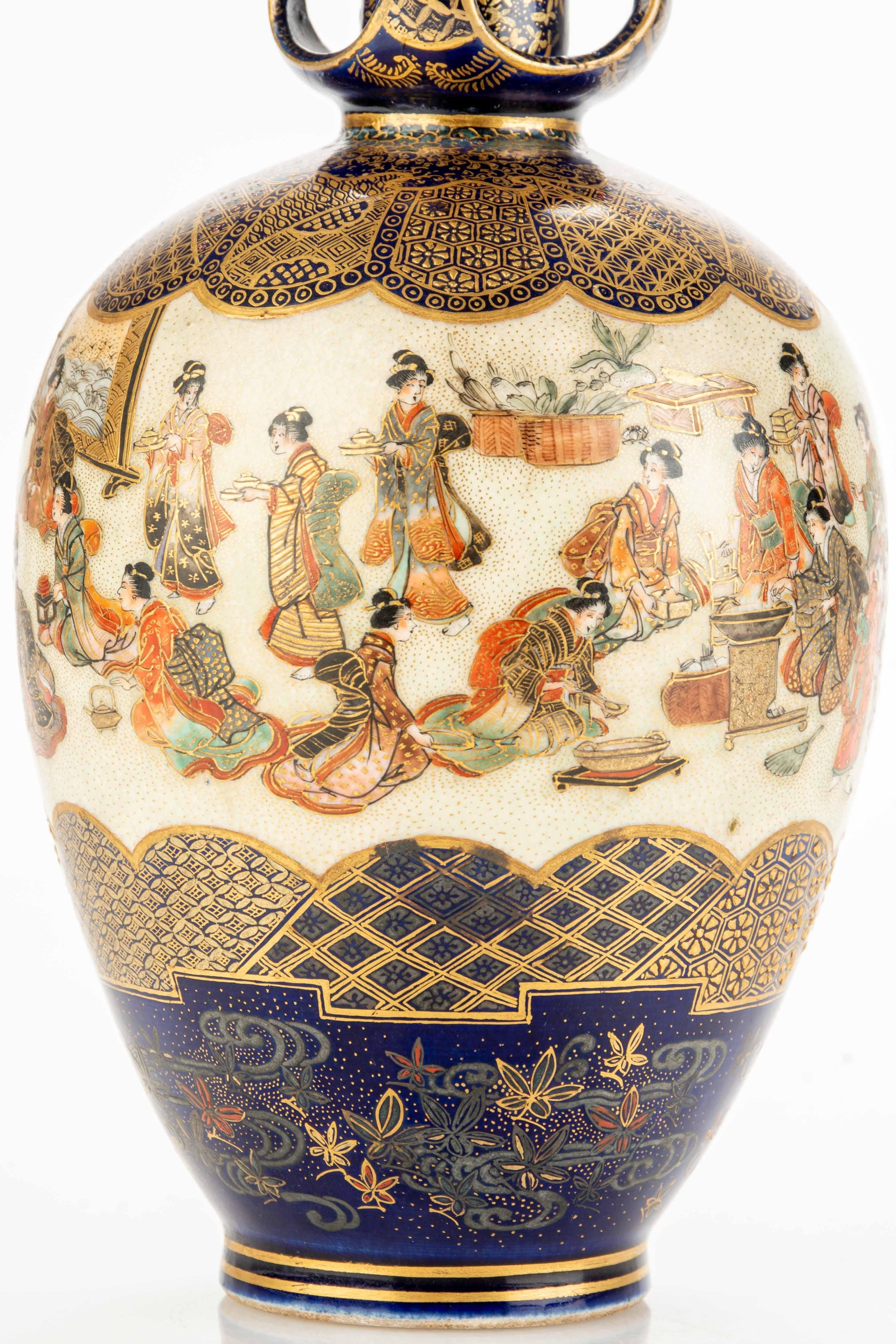 A Satsuma vase with numerous figures bringing gift 1