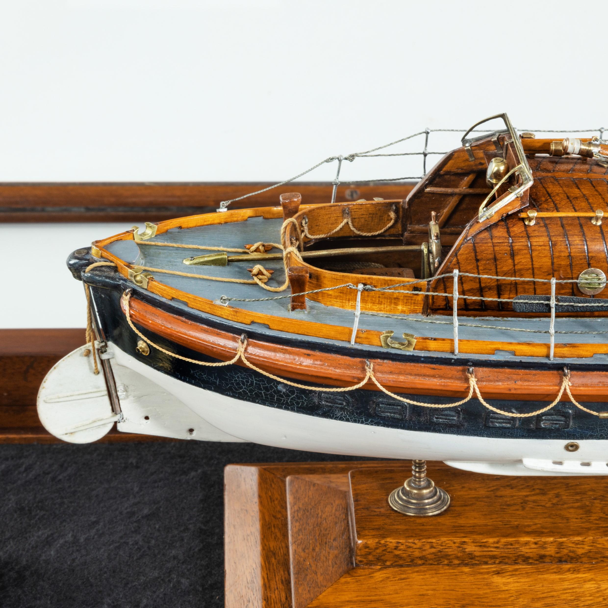 model lifeboat plans