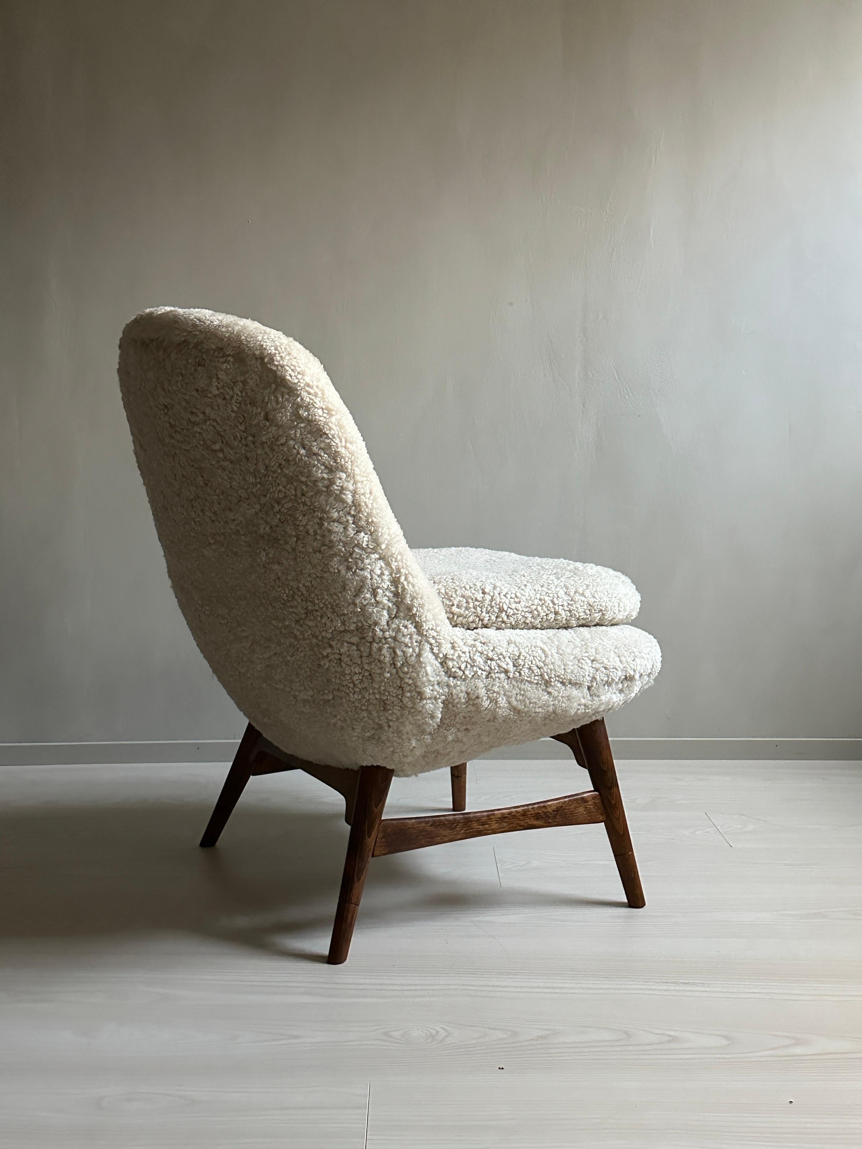 Scandinavian Modern Easy Chair in Sheepskin, 1950s 1