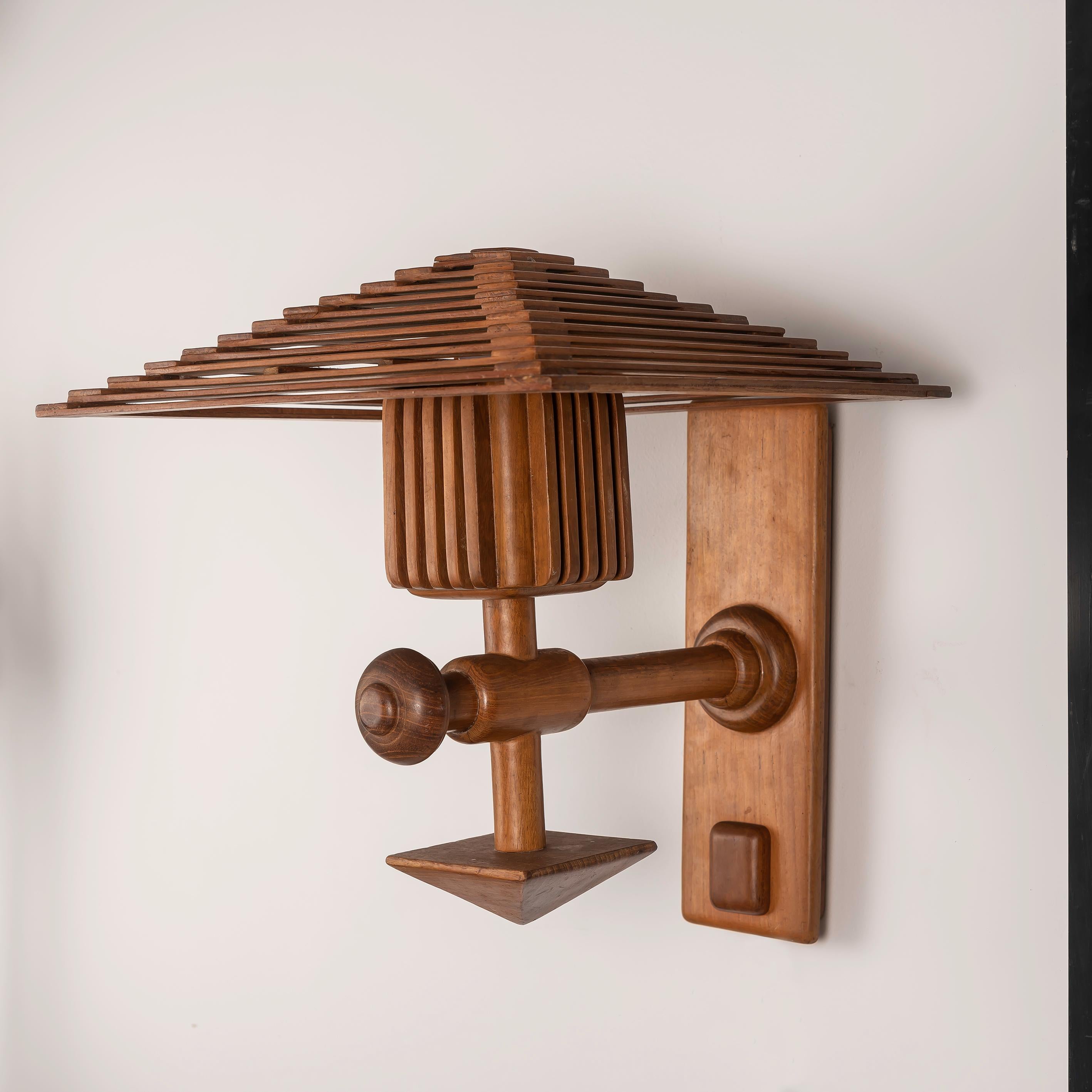 A scandinavian style wall lamp from 1960s In Good Condition For Sale In BARCELONA, ES