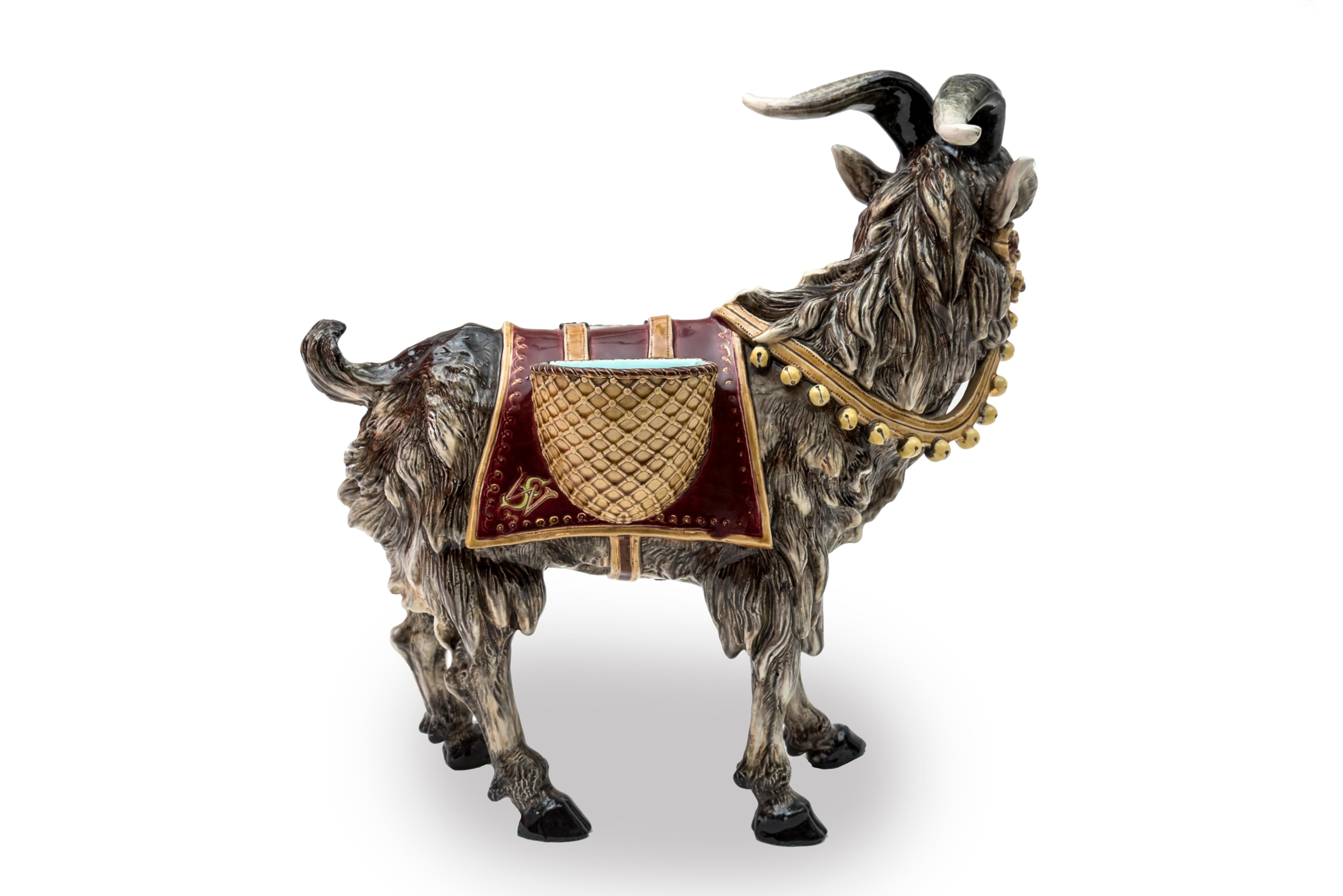 Schiller and Son Signed Faience Ibex, Late 19th Century In Good Condition For Sale In Paris, FR