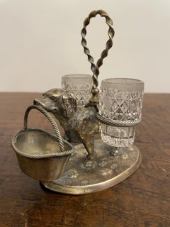 Juego de vinagreras escocesas victorianas de plata, finales del siglo XIX