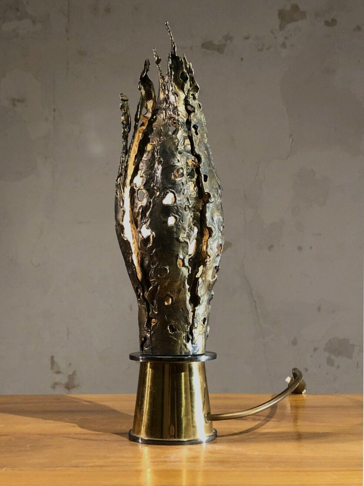 French A Sculptural Bronze BRUTALIST SHABBY-CHIC Neoclassical TABLE LAMP, France 1970 For Sale