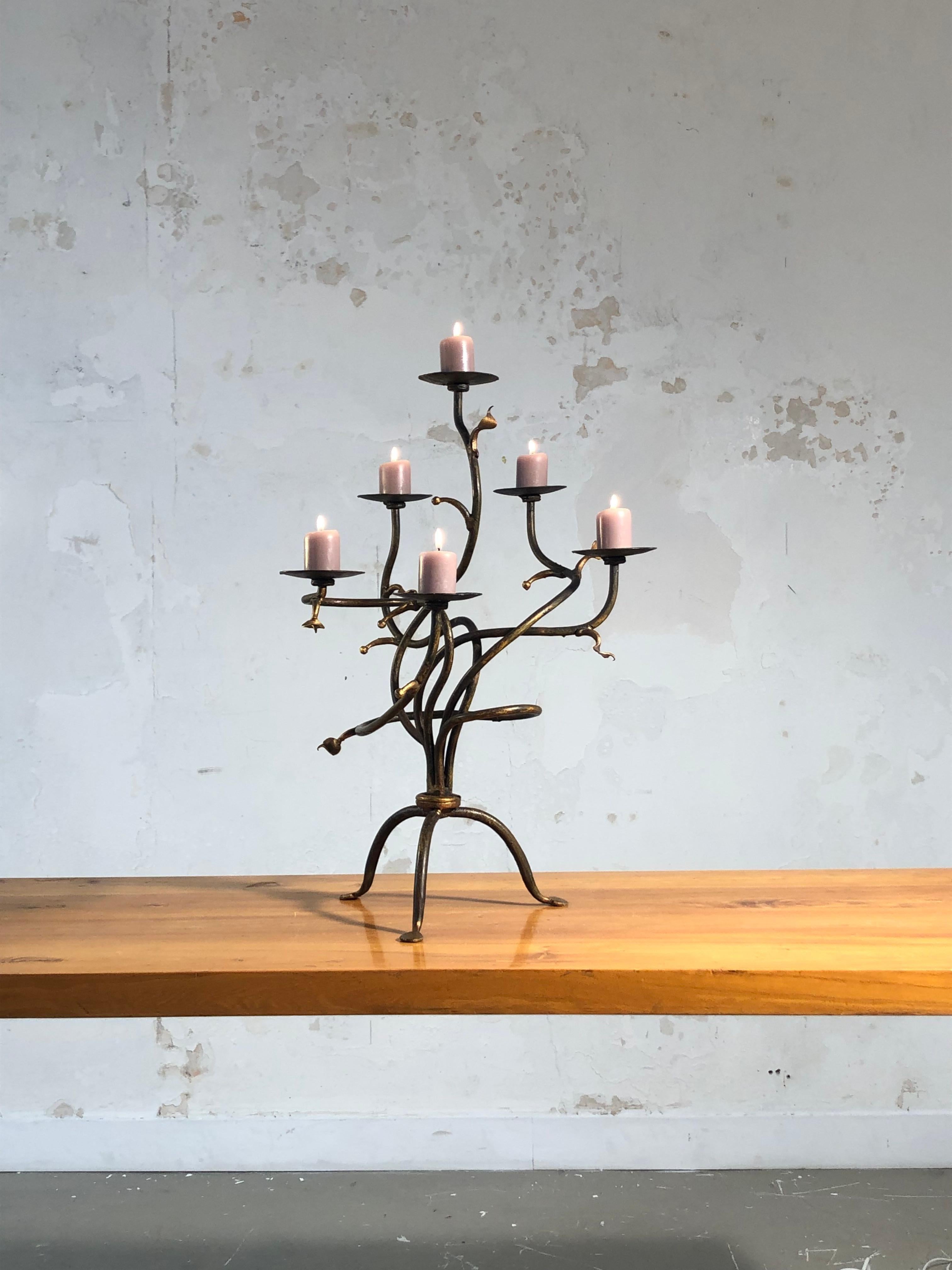 Pièce d'artiste unique du BRUTALIST CANDELABRA CANDLE HOLDER, France 1990 en vente 1