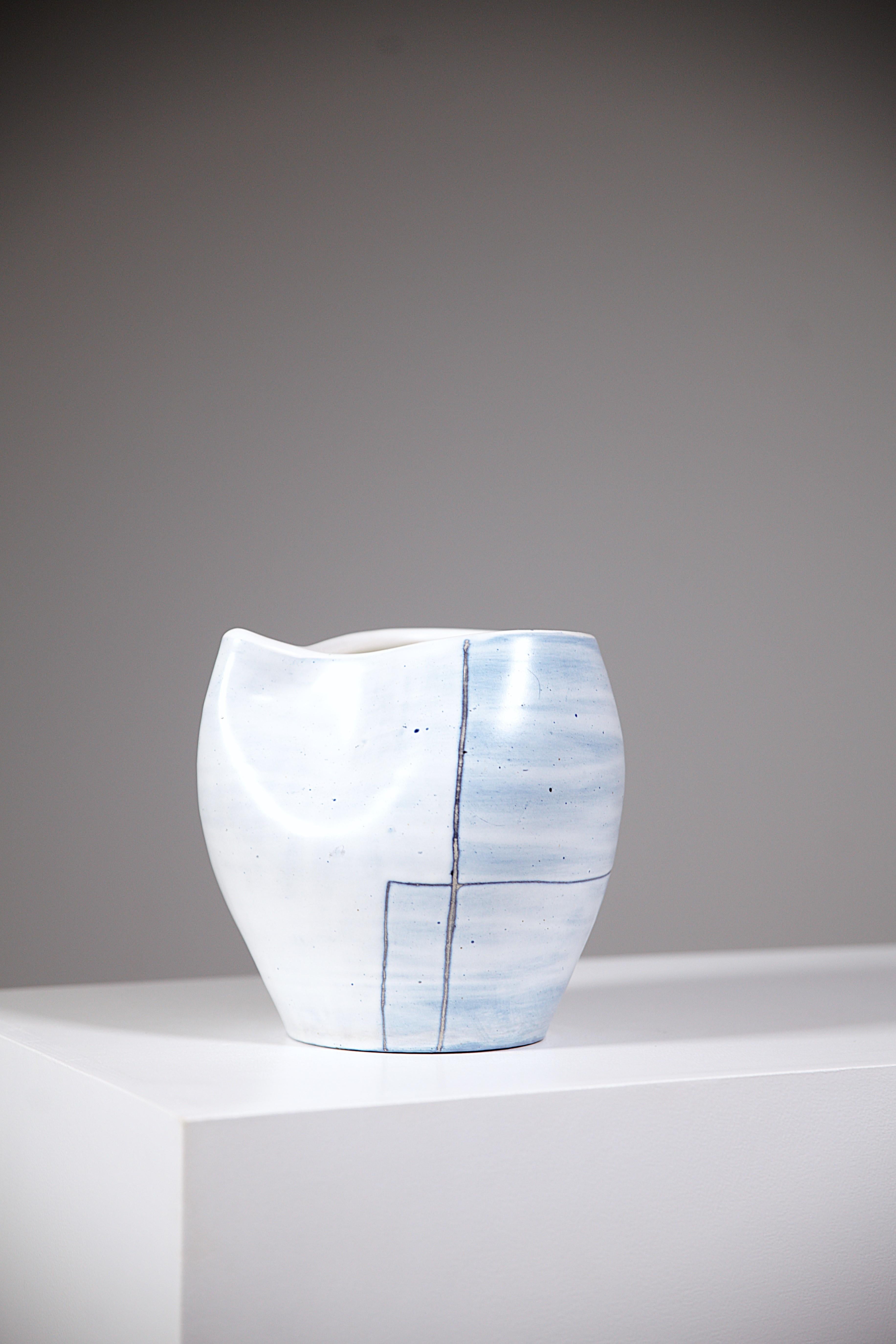 Francese Vaso scultoreo in ceramica di Mado Jolain Francia anni '50 in vendita