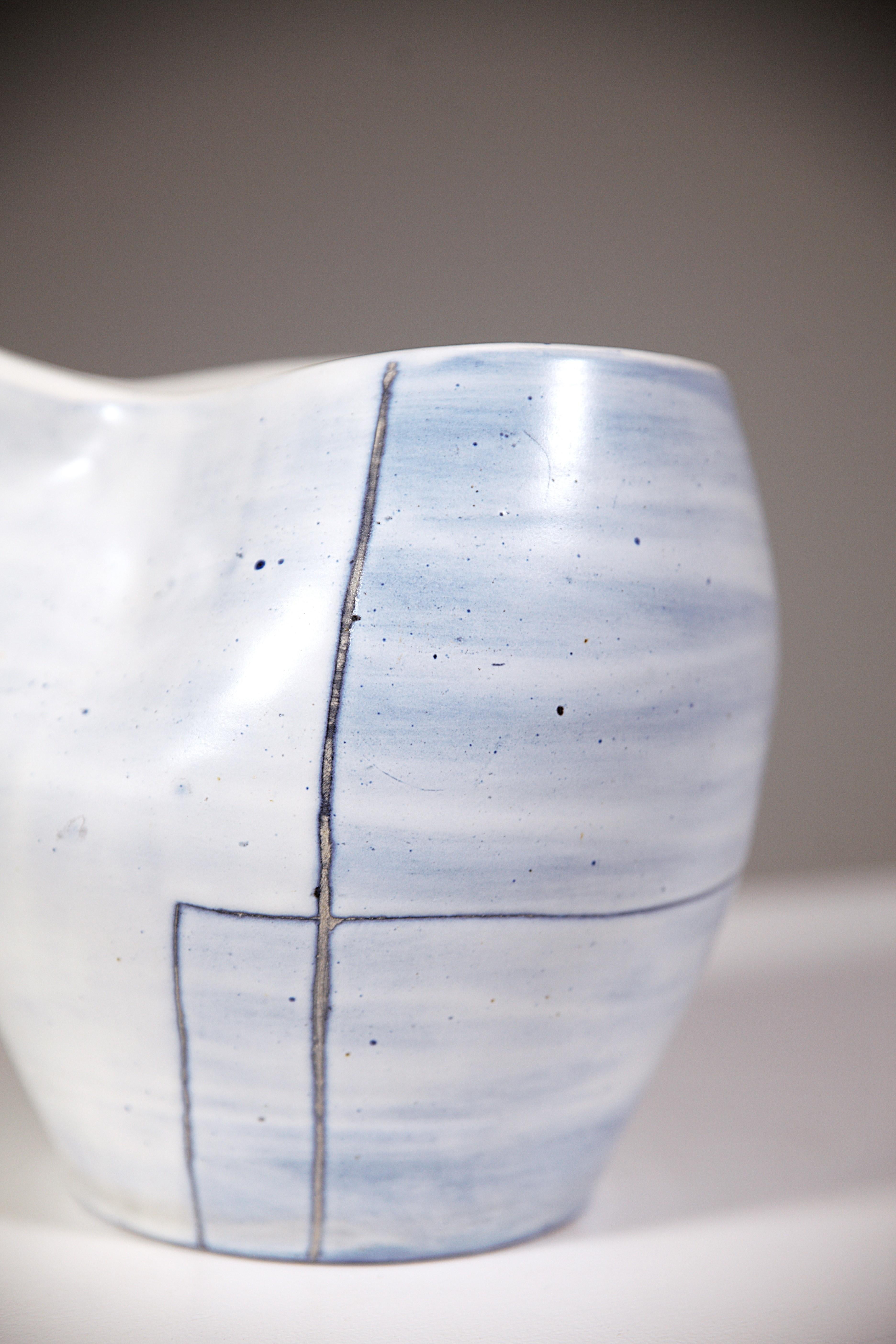 Metà XX secolo Vaso scultoreo in ceramica di Mado Jolain Francia anni '50 in vendita
