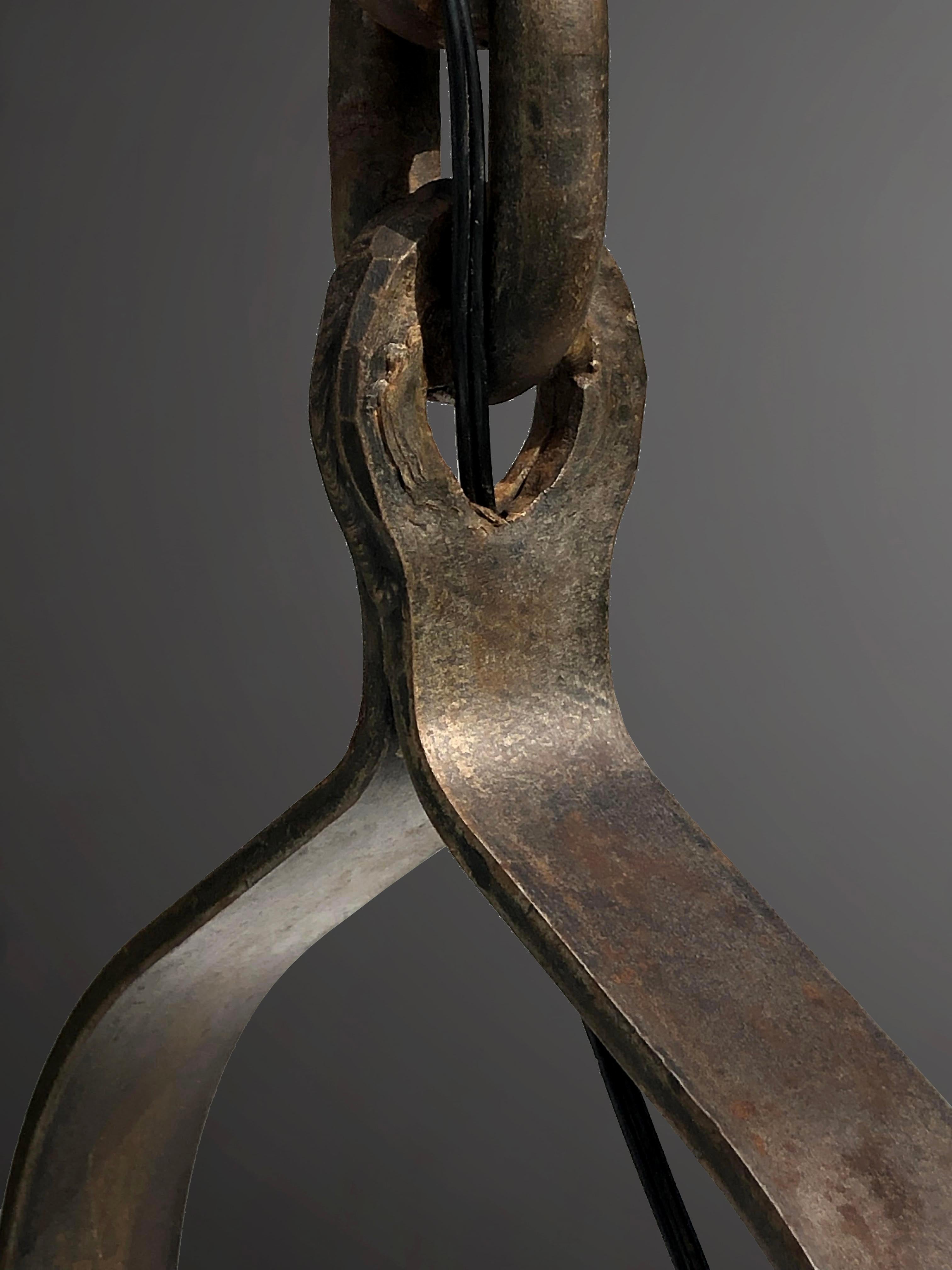 Français Sculpturale plafonnier BRUTALIST CHAIN Wrought Iron, France 1960 en vente