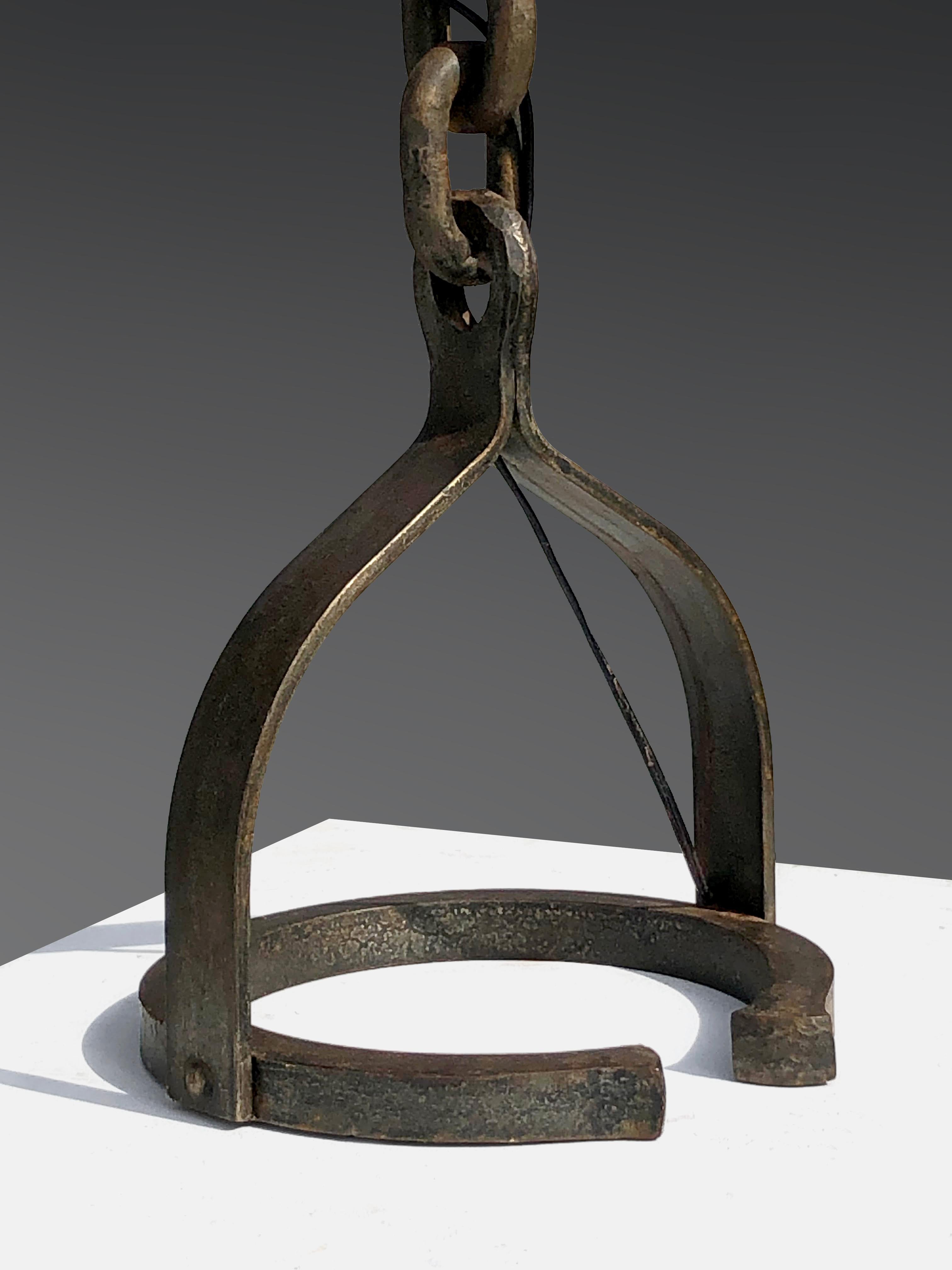 Sculpturale plafonnier BRUTALIST CHAIN Wrought Iron, France 1960 Bon état - En vente à PARIS, FR