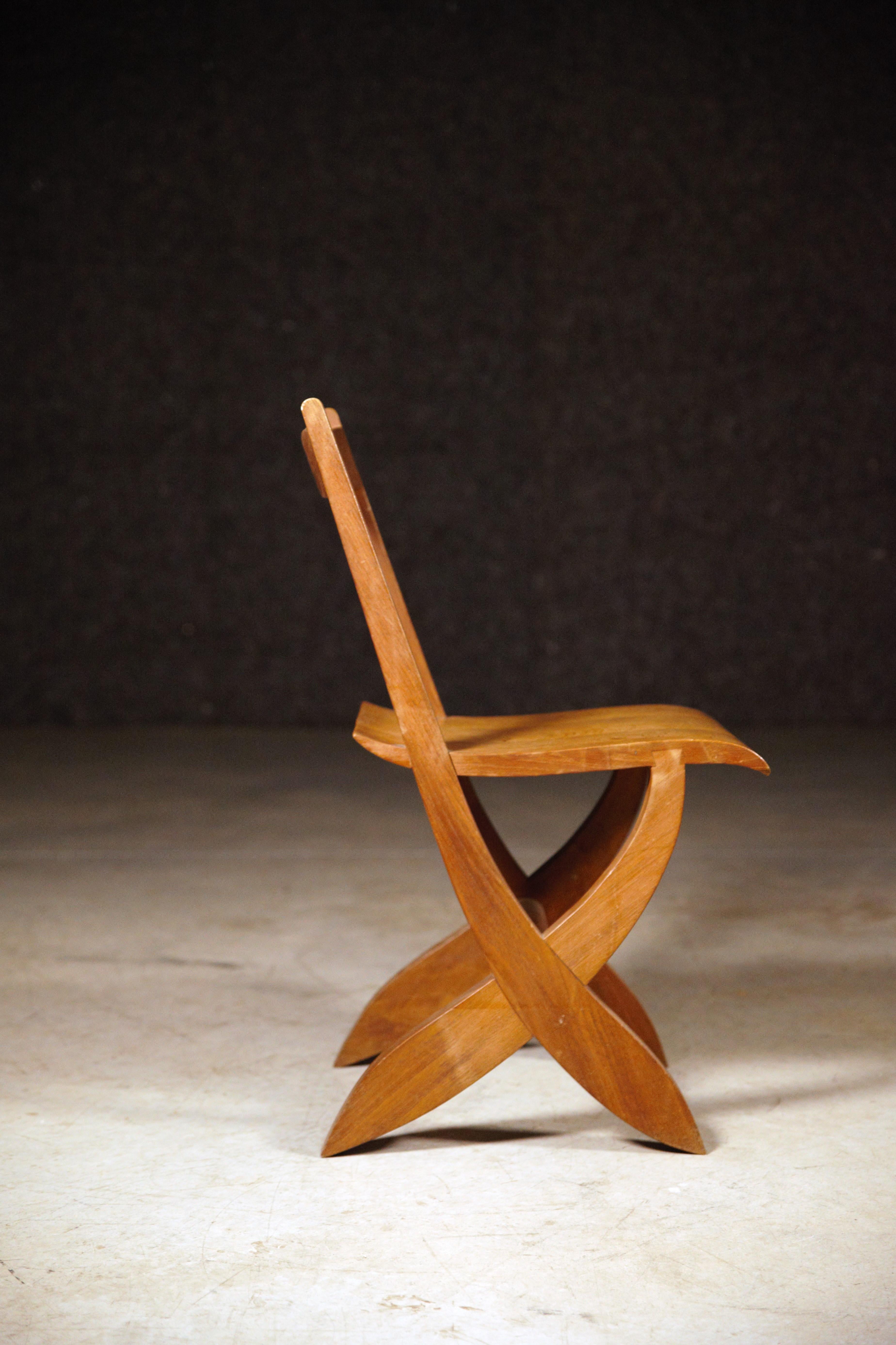 A Sculptural Chair by Joseph Savina France 1960's In Good Condition For Sale In HYÈRES, FR