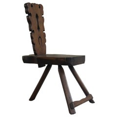 Skulpturaler Stuhl, Holz mit dunklem Finish, italienische Handwerkskunst 1950