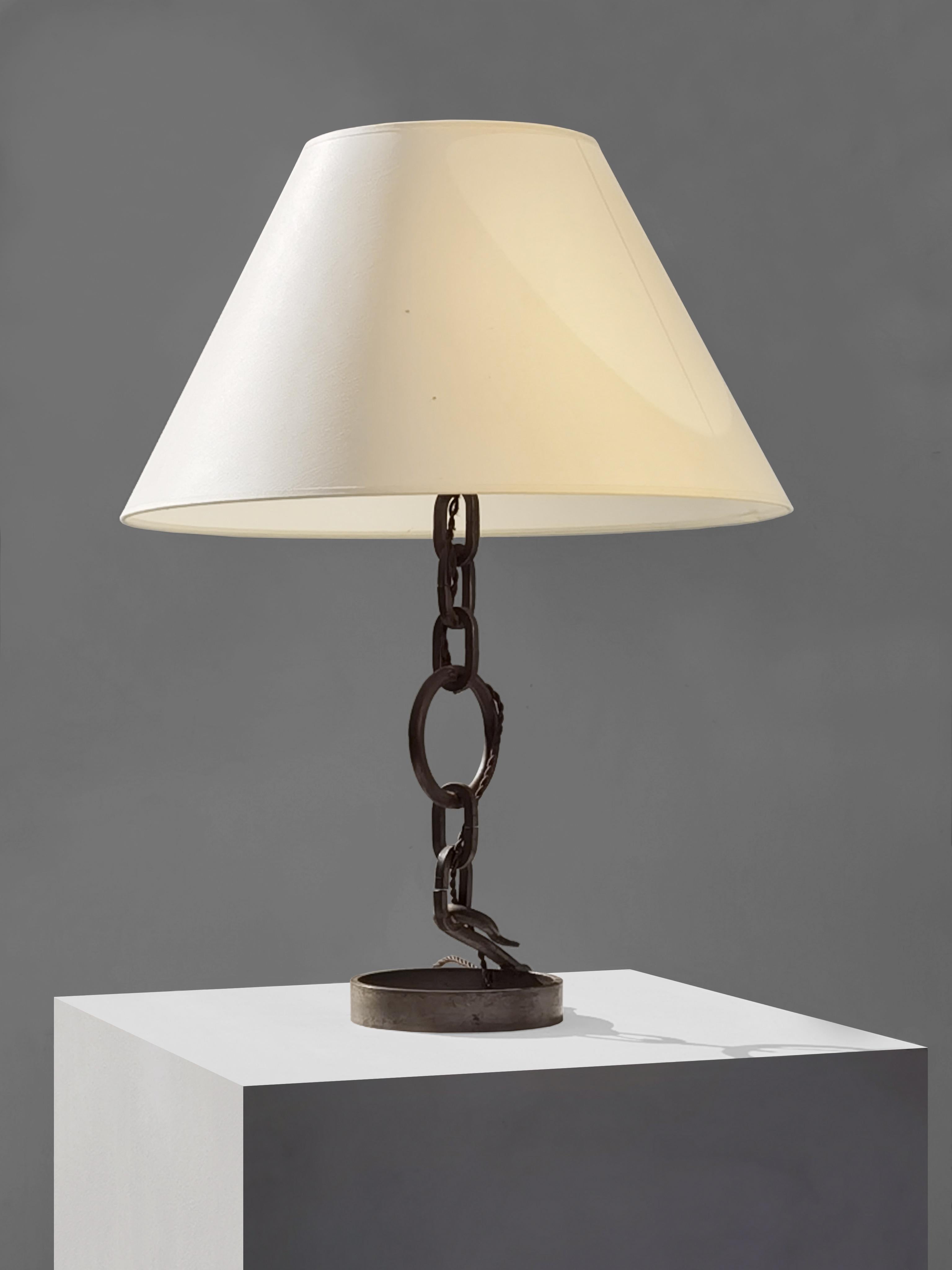 Metalwork A BRUTALIST Wrought Iron CHAIN TABLE LAMP, France 1960 For Sale