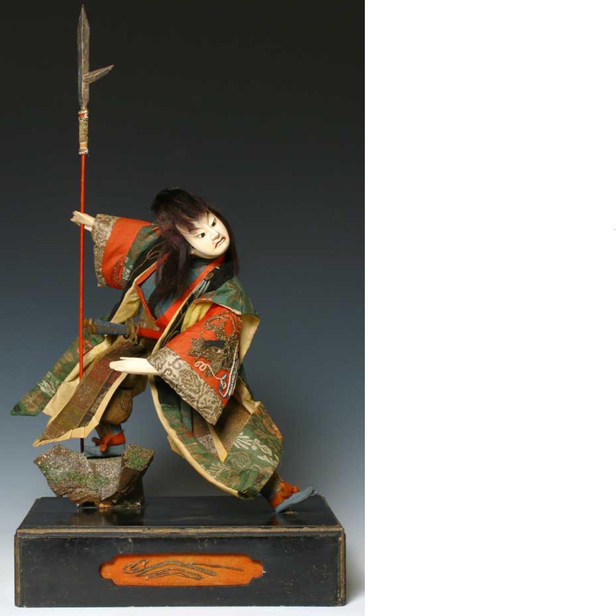 Mid-19th Century Sculptural Pair of Kabuki Actors on Stage For Sale