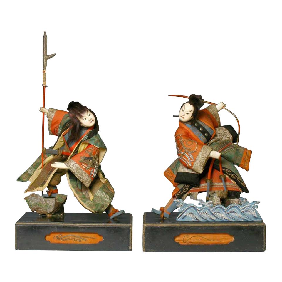 Sculptural Pair of Kabuki Actors on Stage For Sale