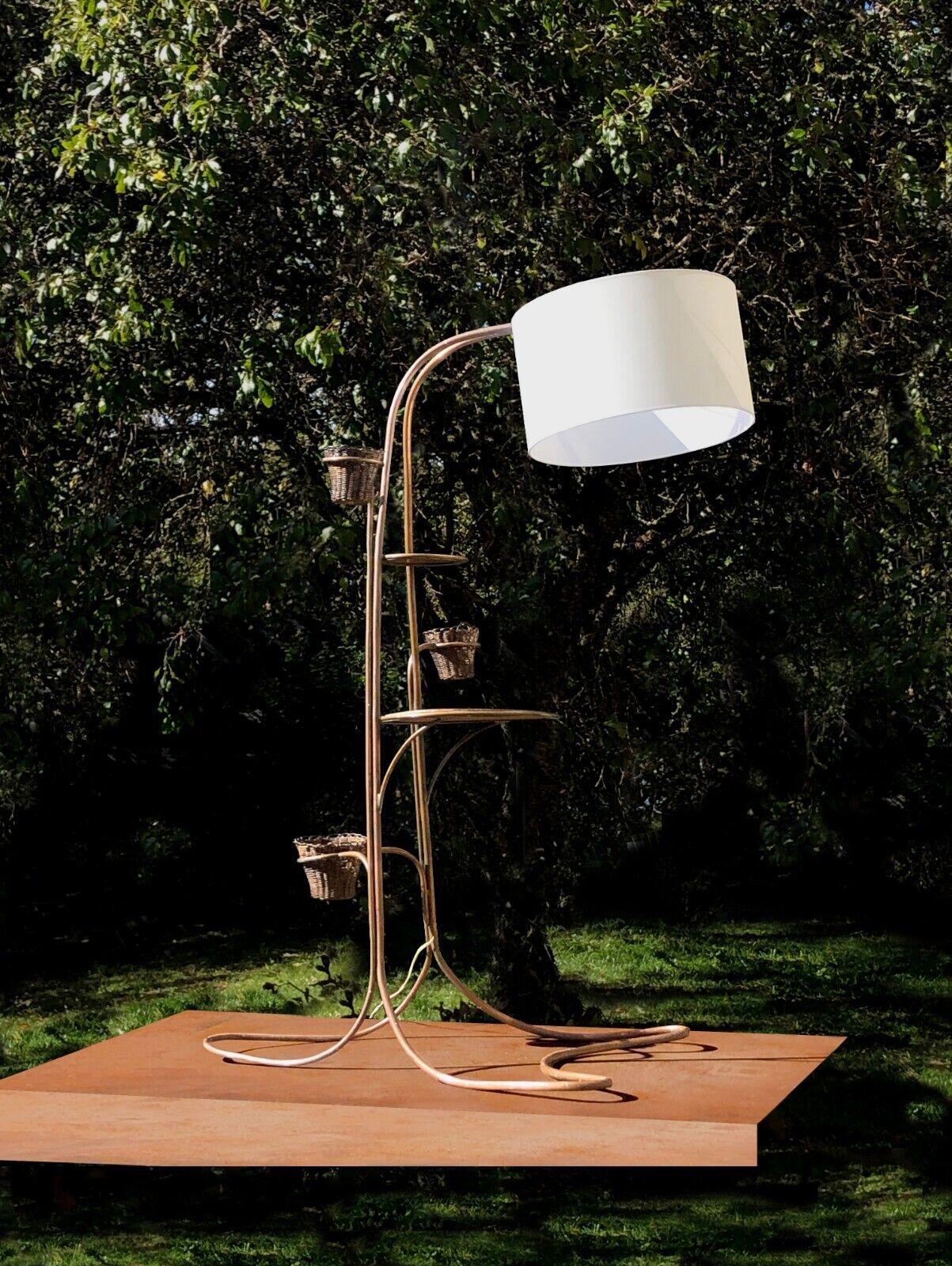 A SPECTACULAR SCULPTURAL MID-CENTURY-MODERN FREE-FORM FLOOR LAMP, France 1950 For Sale 1