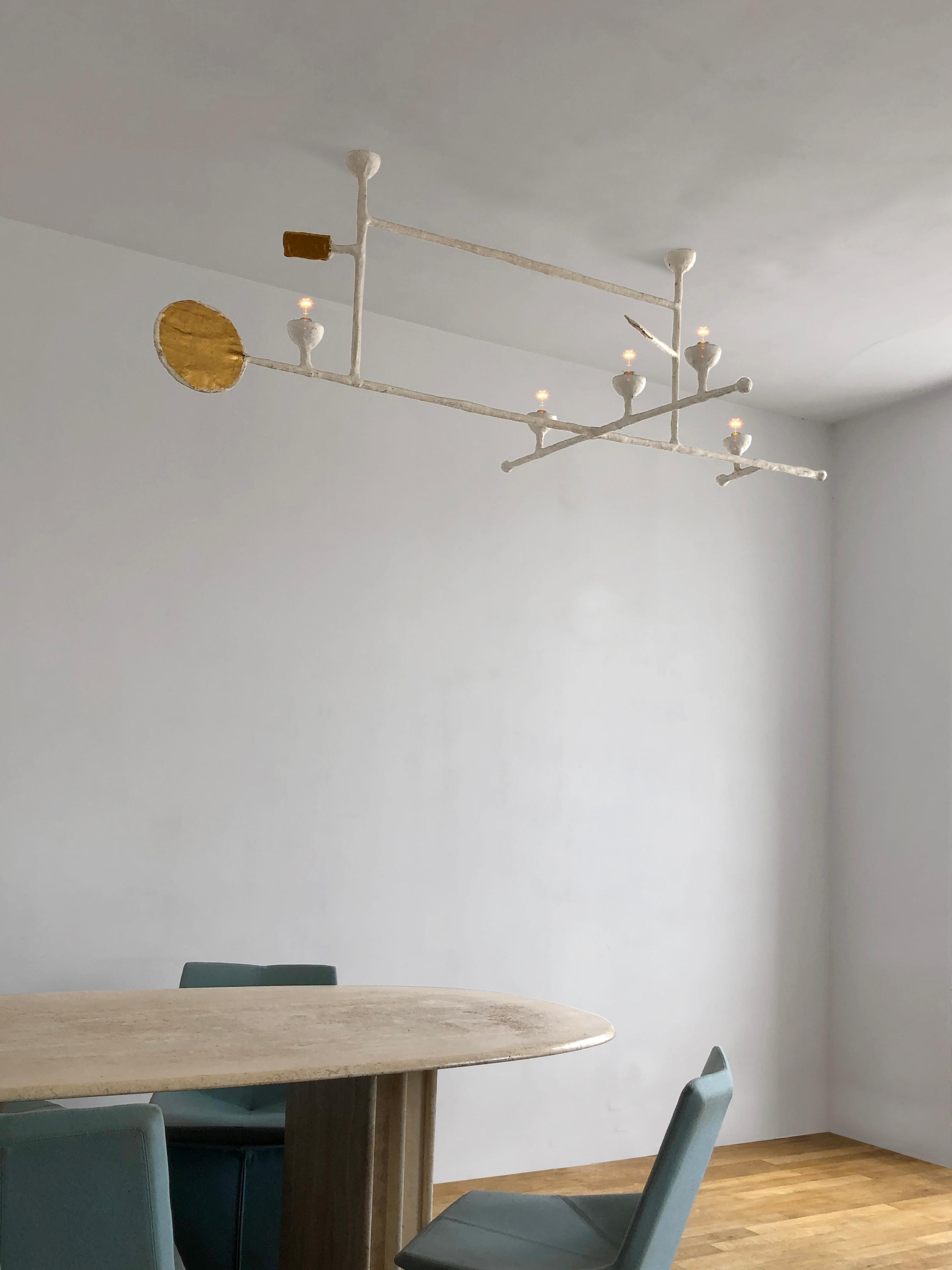 Laiton Plafonnier postmoderne sculptural, dans le style de DIEGO GIACOMETTI, France 1990 en vente