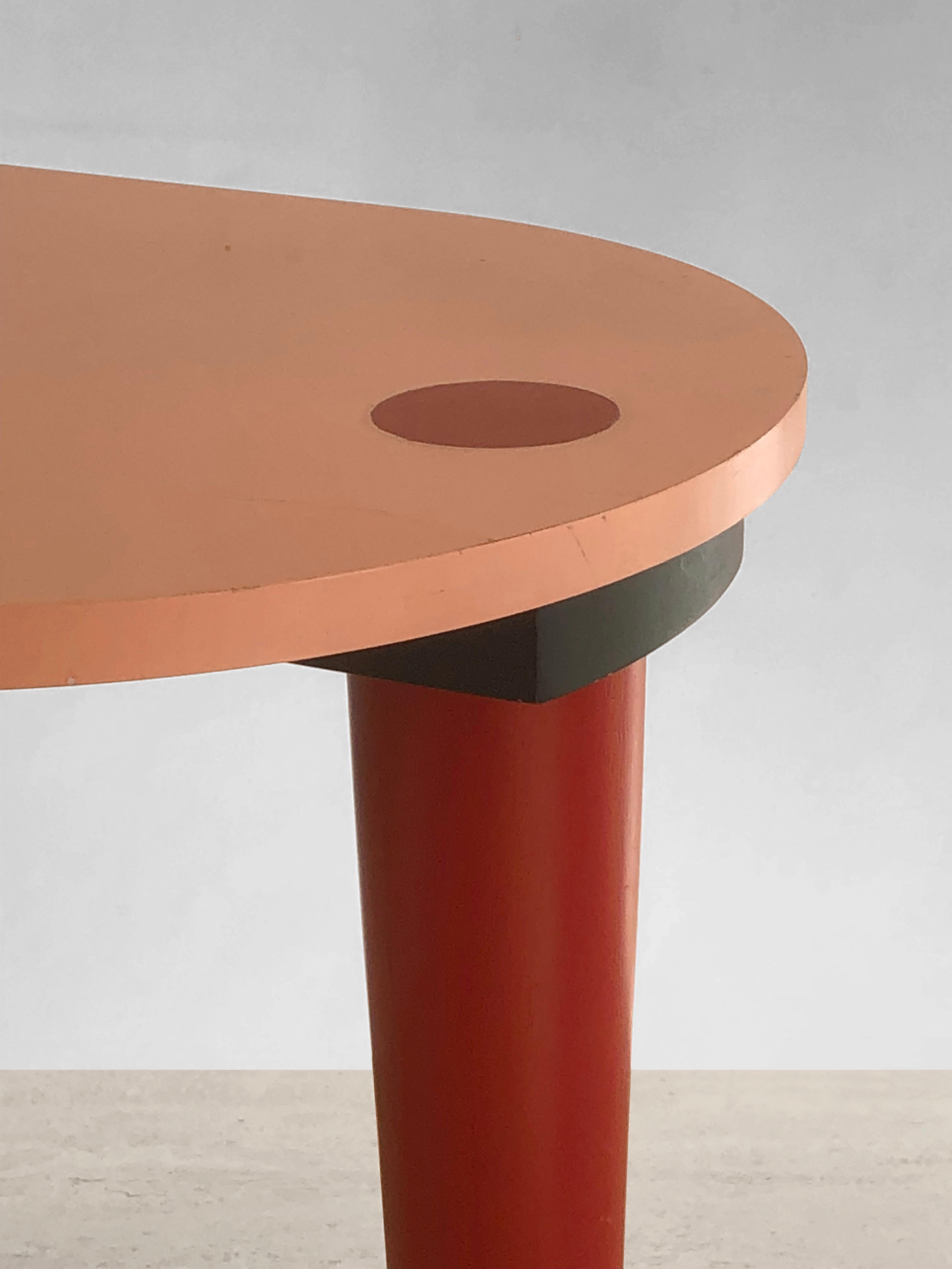 A Sculptural POSTMODERN MEMPHIS chair, in the style of PIERRE SALA, France 1980 For Sale 3