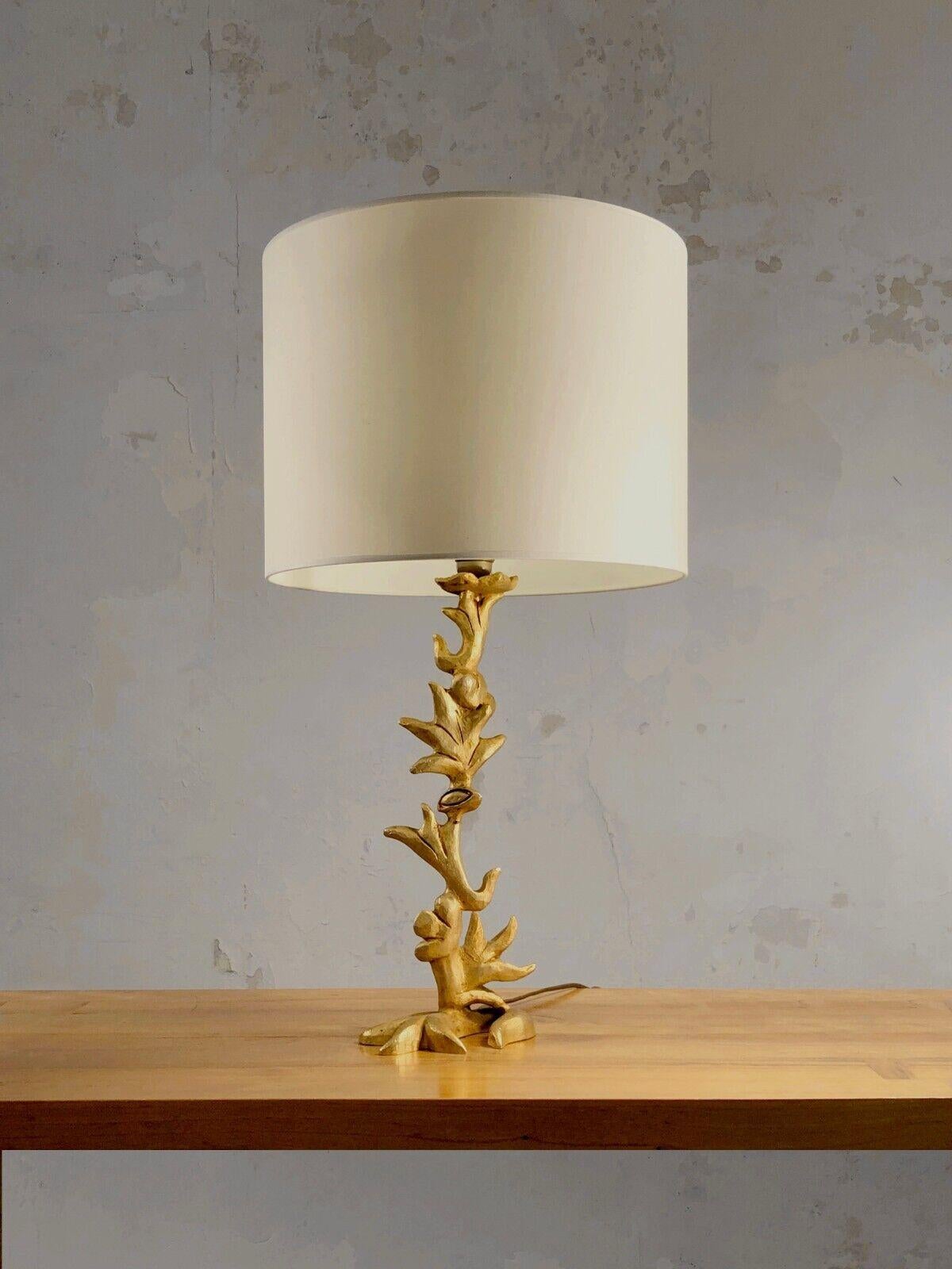 A spectacular and sculptural table lamp, Post-Modernist, Shabby-Chic, Memphis, plant-inspired base and cast gilt metal, signed at the base, by the sculptor Georges Mathias, Fondica edition, France 1980-1990.