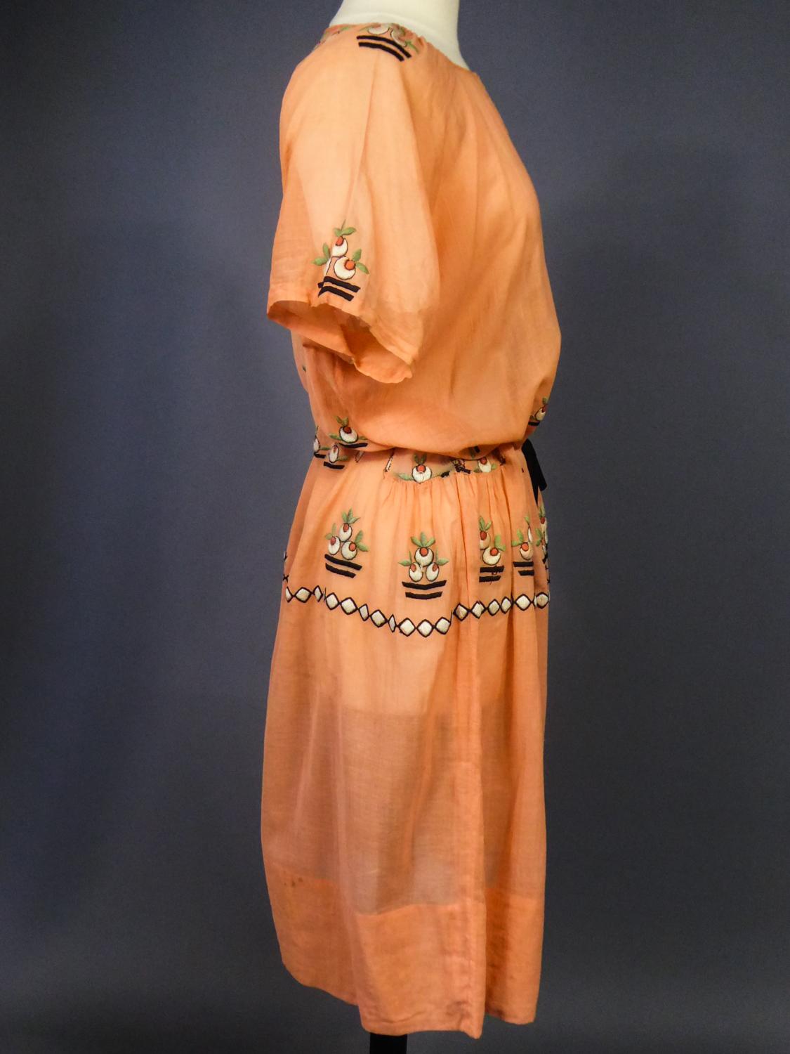 A Seaside Embroidered Cotton Dress in the style of Atelier Martine Circa 1920 For Sale 3