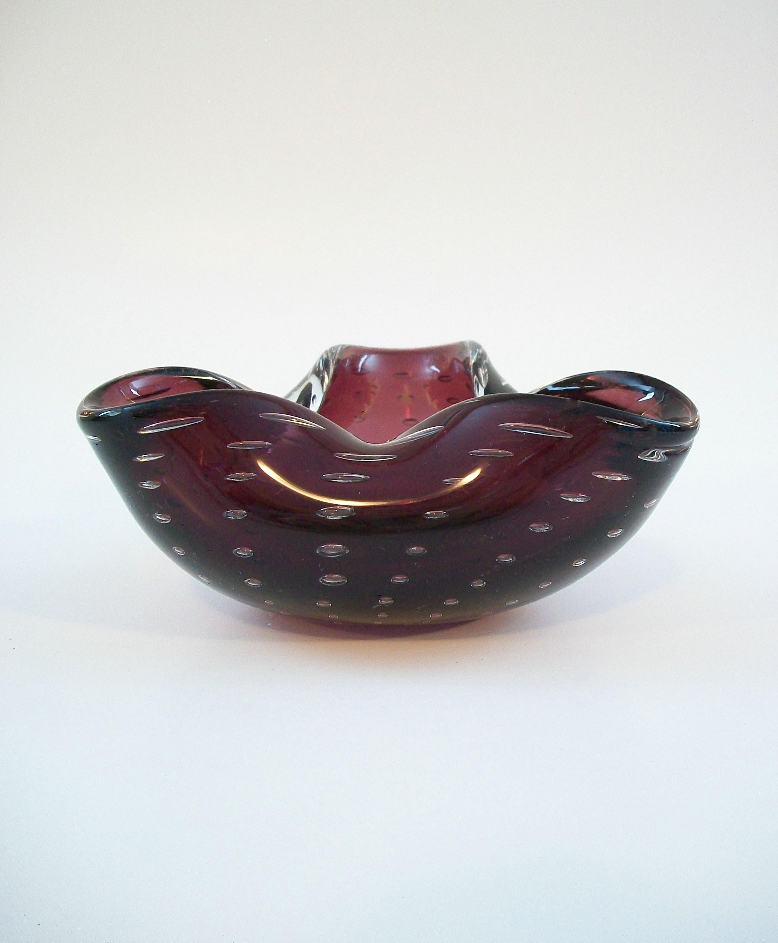 Forged A. SEGUSO - Murano Controlled Bubble Amethyst Glass Ashtray - Italy - C.1960's For Sale