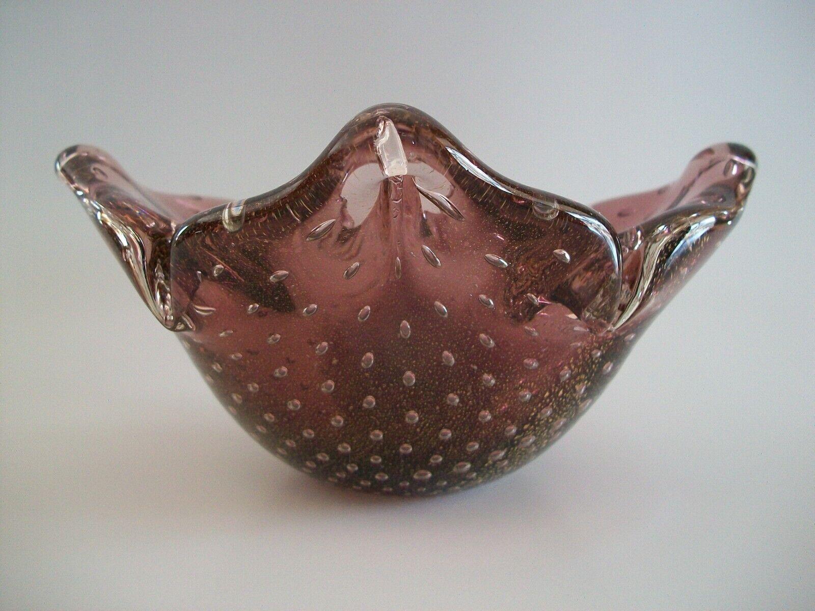 Italian A. Seguso, Murano Controlled Bubble Amethyst Glass Bowl, Italy, Circa 1960's For Sale