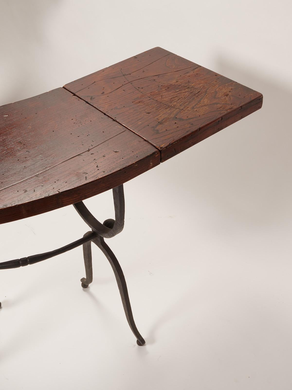 Semi-Circle Hunt Table for Wine Tasting, USA, 1900 In Good Condition For Sale In Milan, IT
