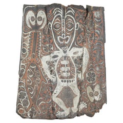 Peinture de sago spathe ou d'écorce d'arbre de Sepik « panggal » représentant une figure ancestrale
