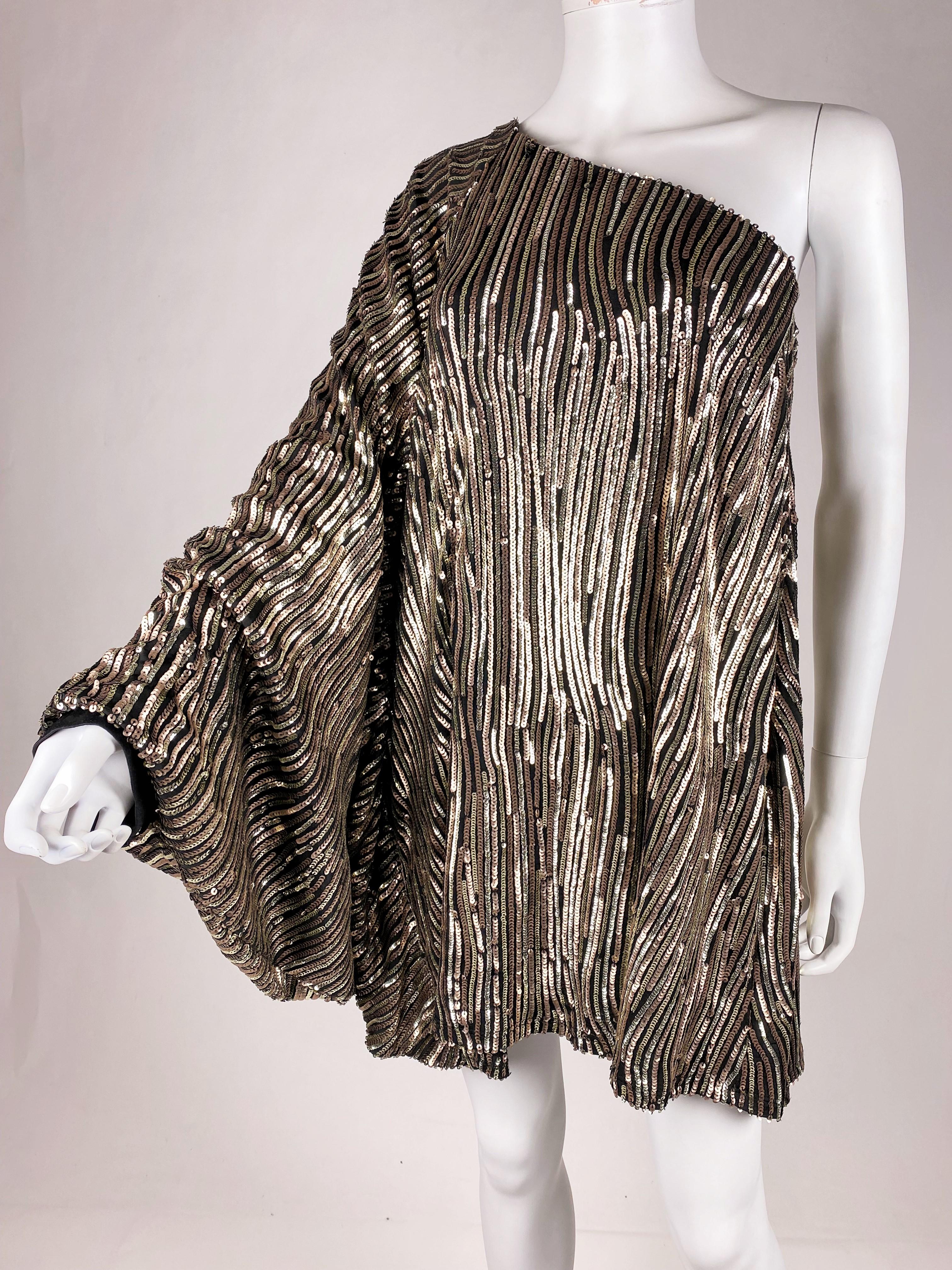 A Sequin top or mini-dress with bat handle For a Party - France Circa 1980 For Sale 5
