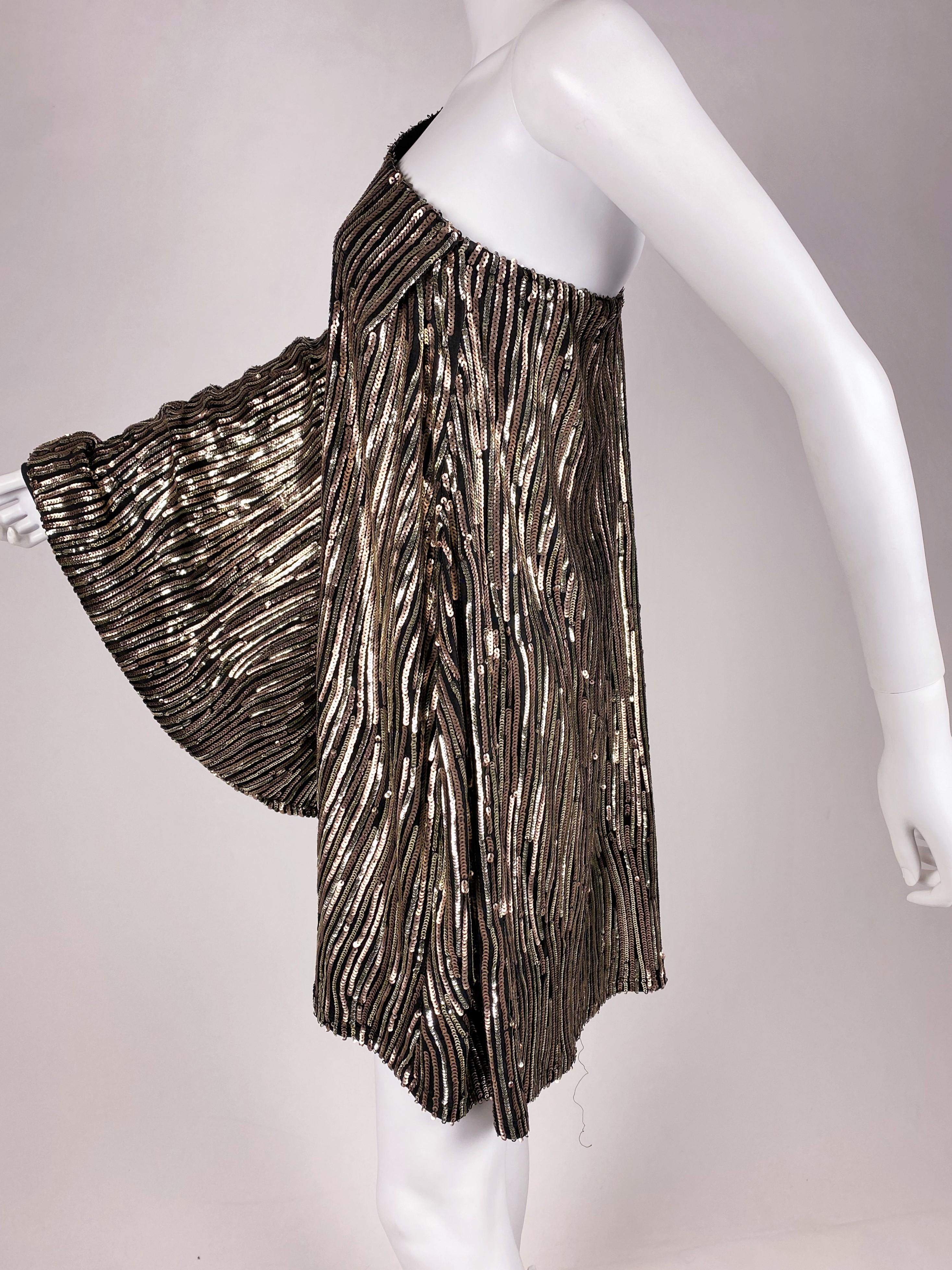 A Sequin top or mini-dress with bat handle For a Party - France Circa 1980 For Sale 8