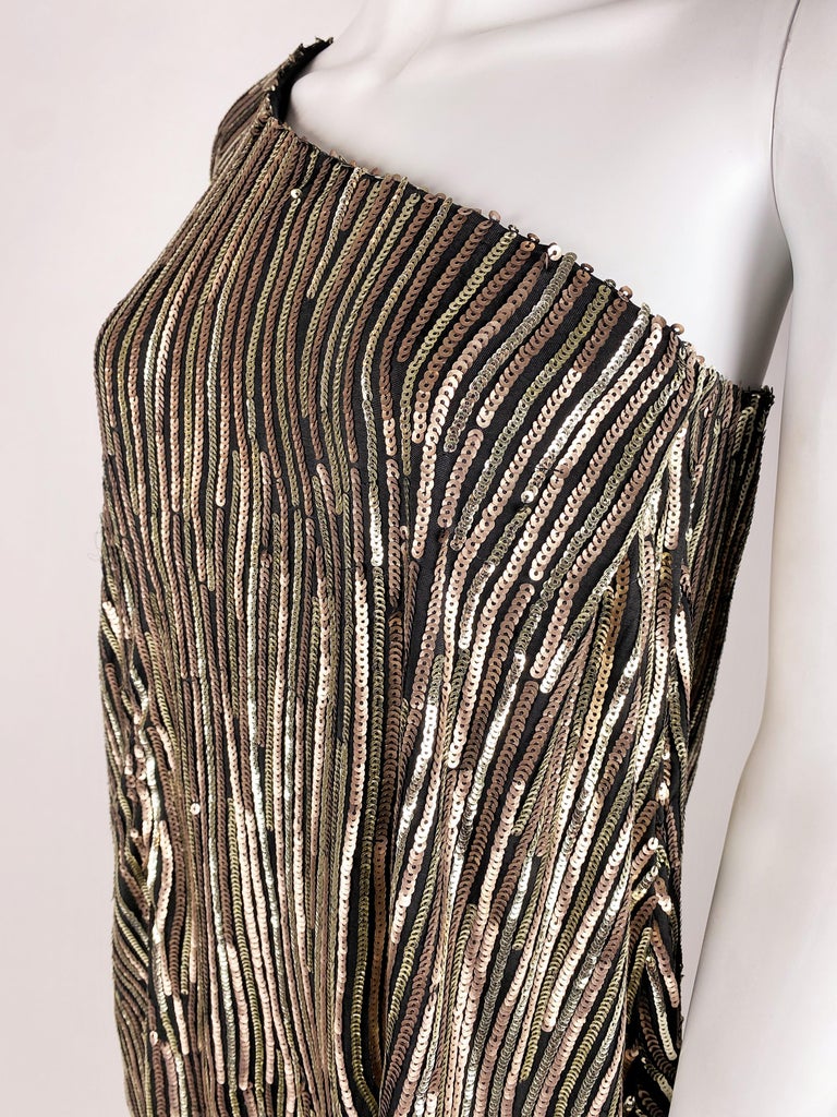 A Sequin top or mini-dress with bat handle For a Party - France Circa 1980 For Sale 11