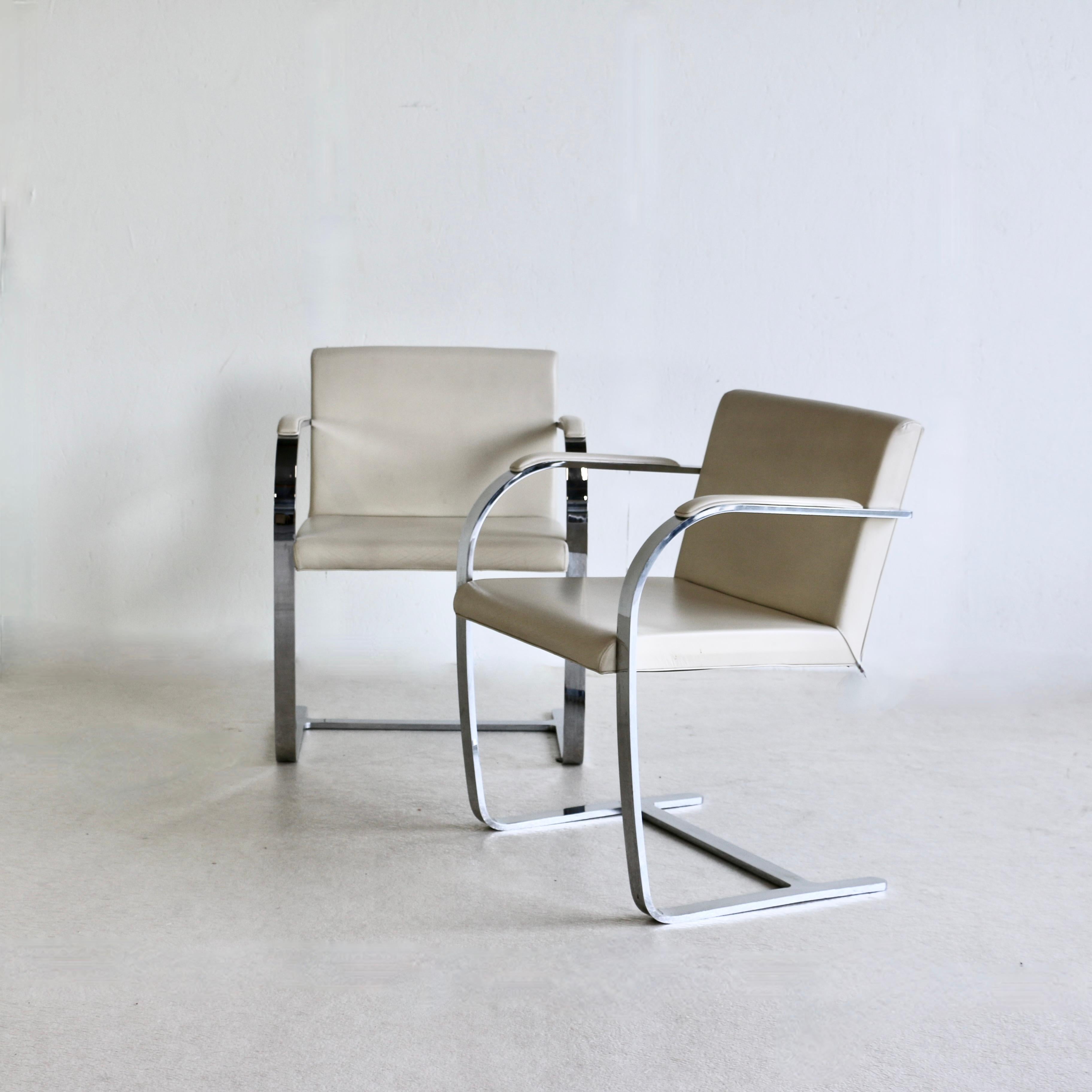American A series of eight BRNO armchairs by Mies Van Der Rohe, Knoll USA edition 1980s. For Sale