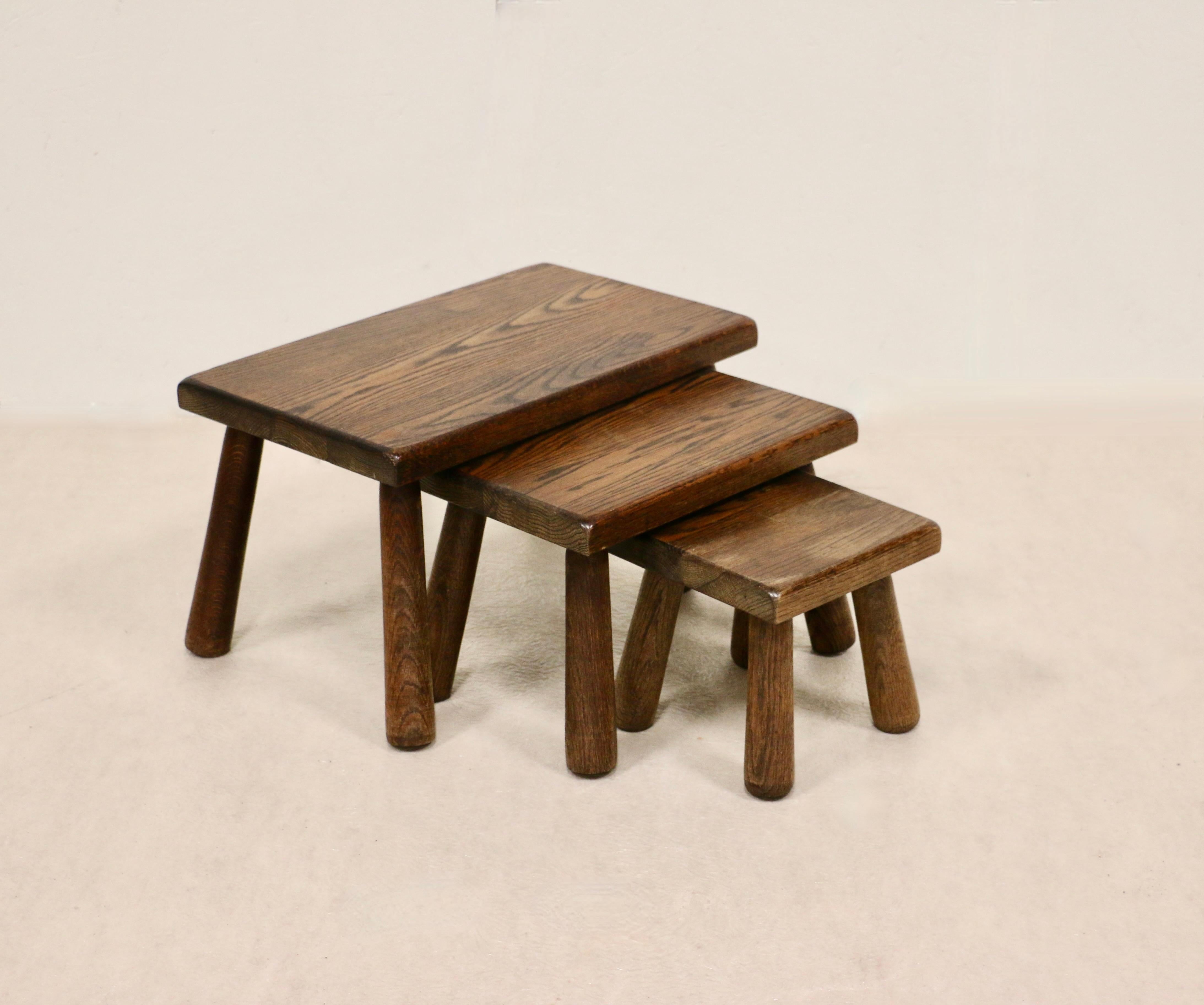 French A series of nesting tables. France 60s. For Sale