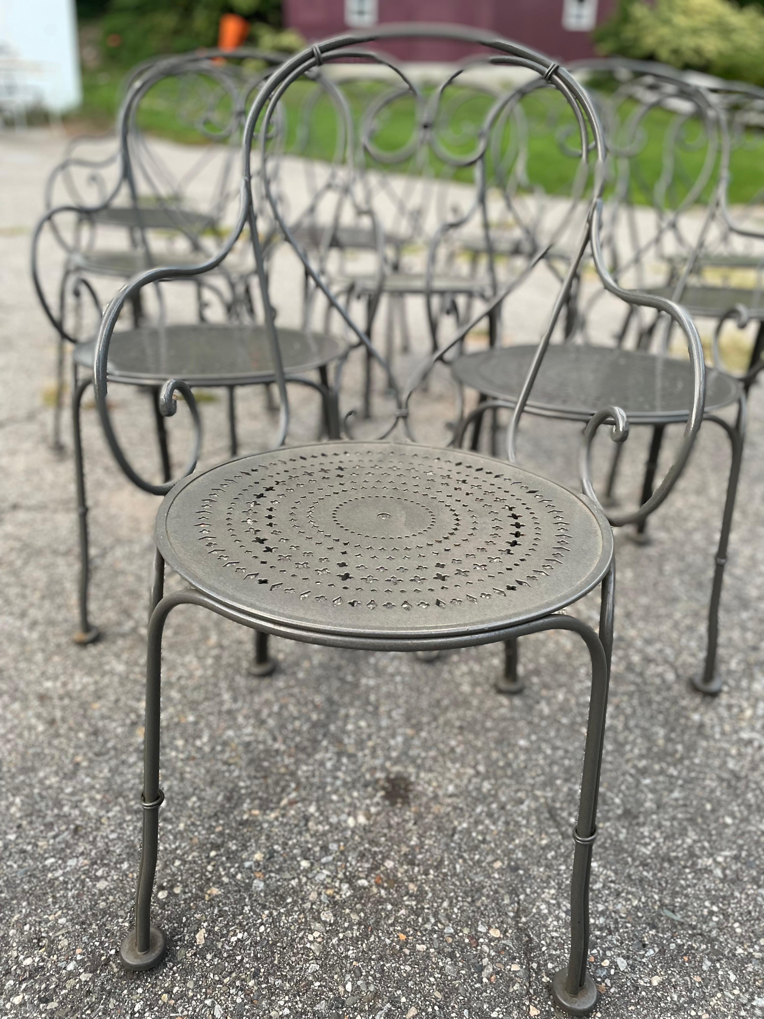 Mid-Century Modern A Set 10 of Woodard Wrought Iron Dining Seating For Sale