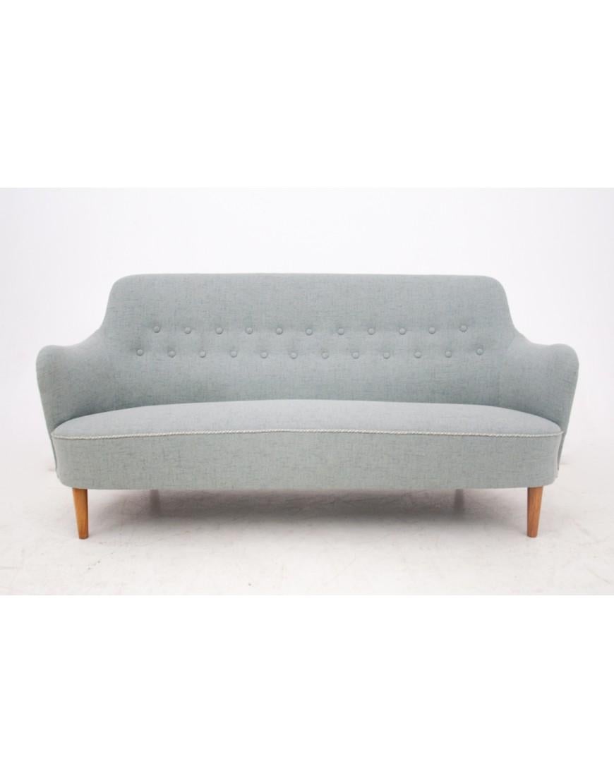 Ein Set – ein Sofa mit Sessel, entworfen von Carl Malmsten, Schweden, 1950er Jahre.  (Skandinavische Moderne) im Angebot