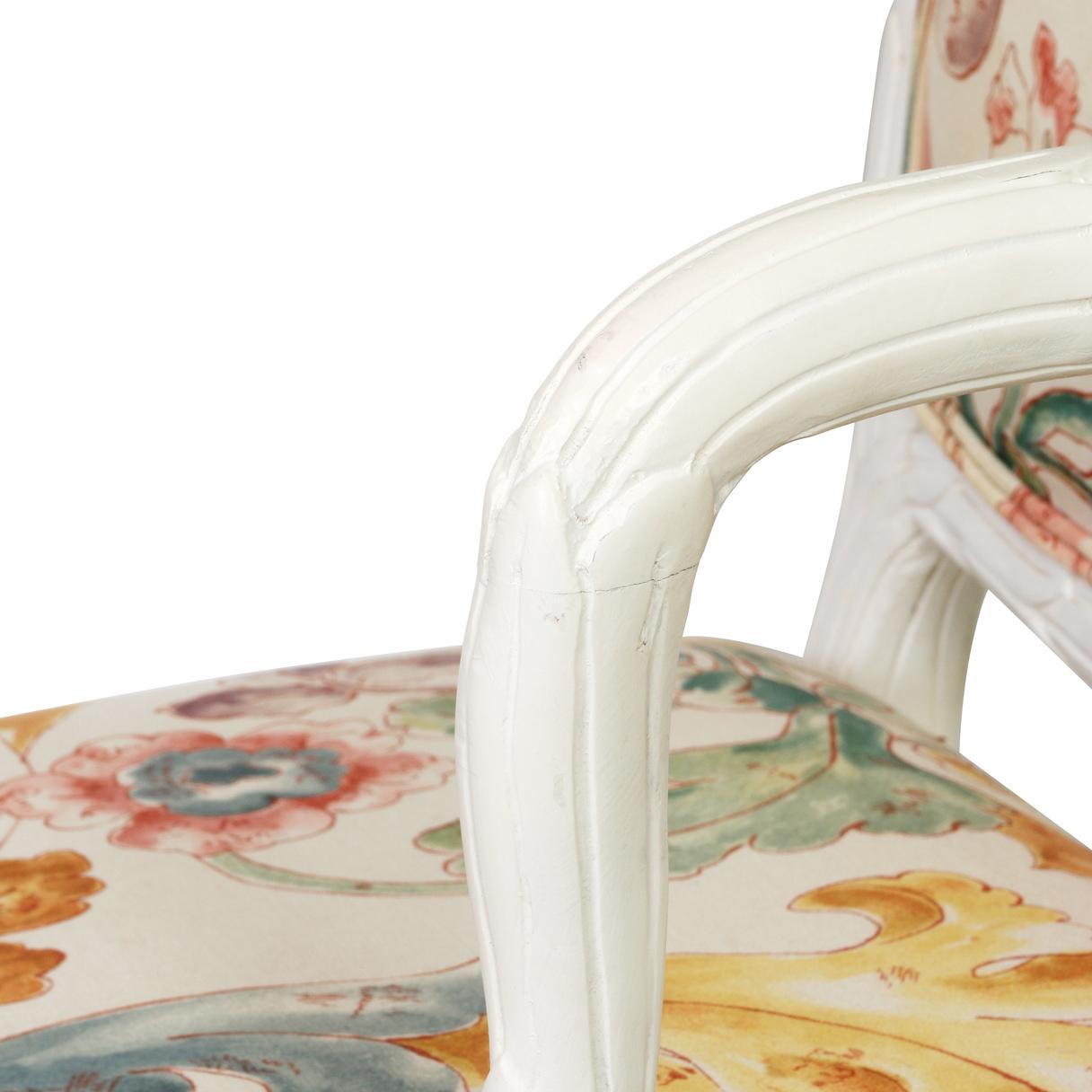 A Set of 10 Carved Painted Dining Chairs In Good Condition For Sale In New York, NY