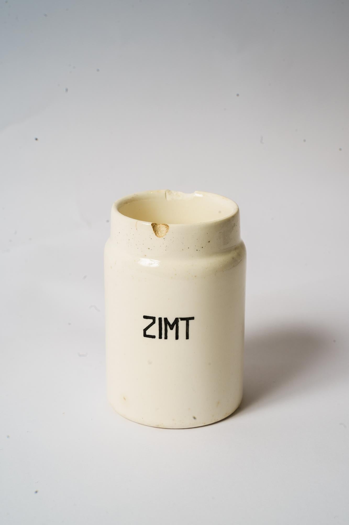 A set of 10 ceramic spice jars vienna around 1930s For Sale 2