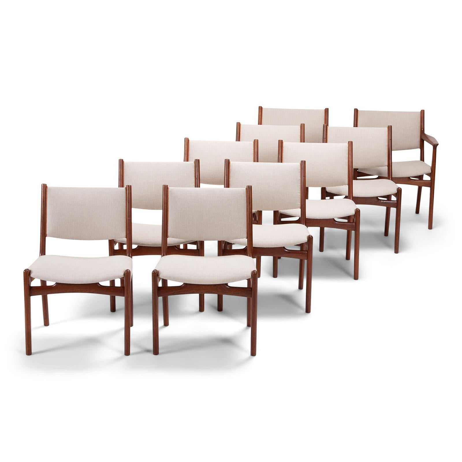Set of 10 Chairs by Hans Wegner, Made by Cabinetmaker Johannes Hansen In Good Condition For Sale In Copenhagen, DK