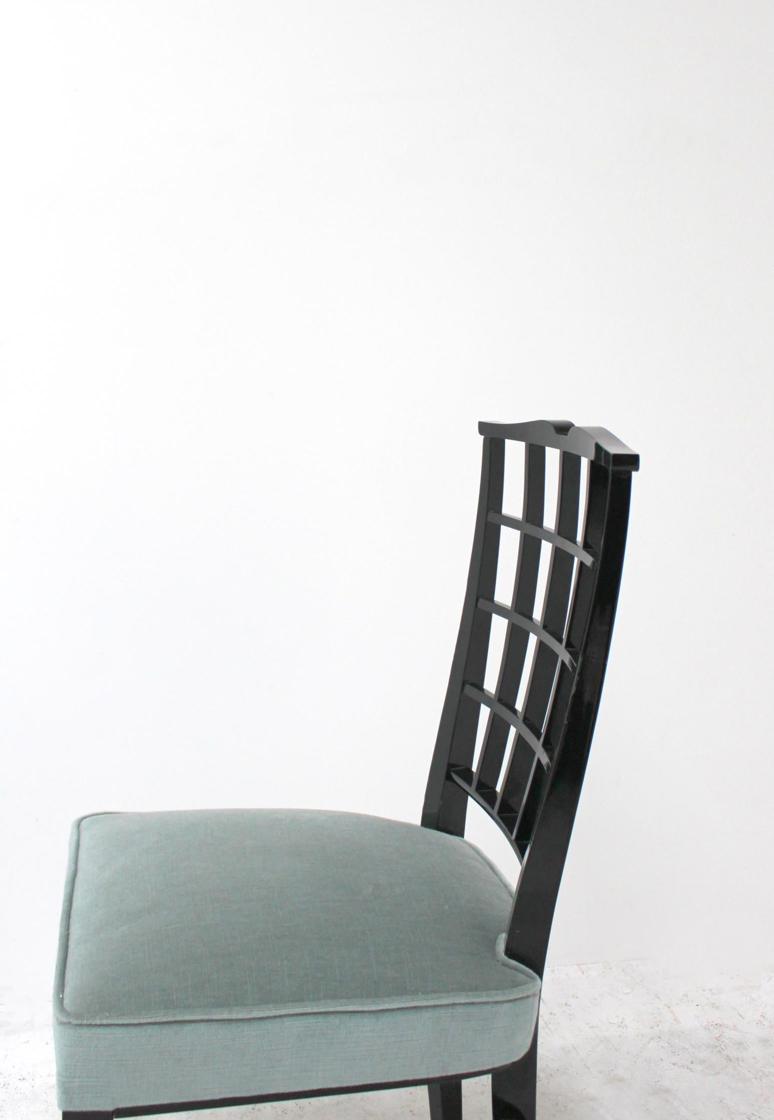 Set von 10 schwarz lackierten französischen Art-Déco-Stühlen von Dominique im Angebot 3