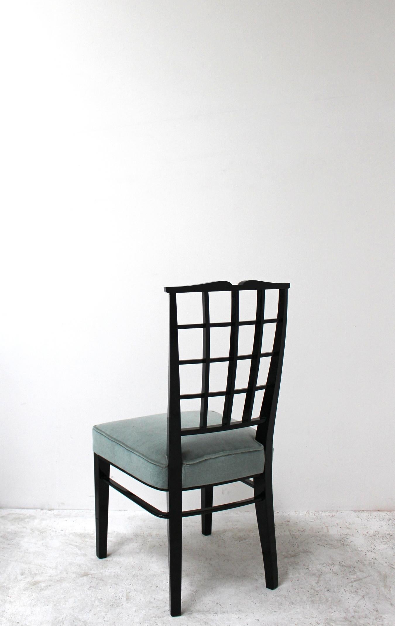 Set von 10 schwarz lackierten französischen Art-Déco-Stühlen von Dominique im Angebot 1